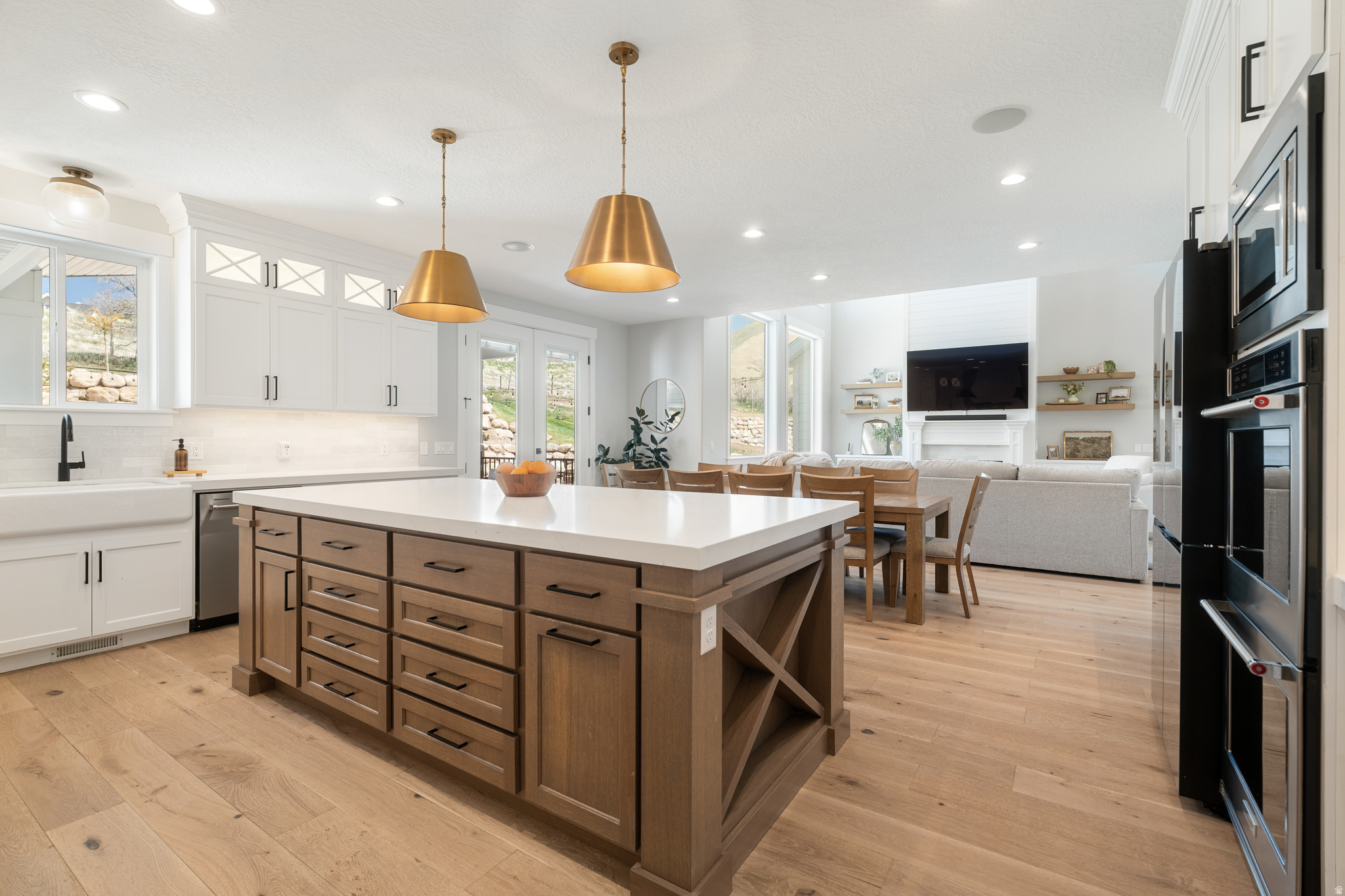 179 E TWIN HOLLOW DR #19