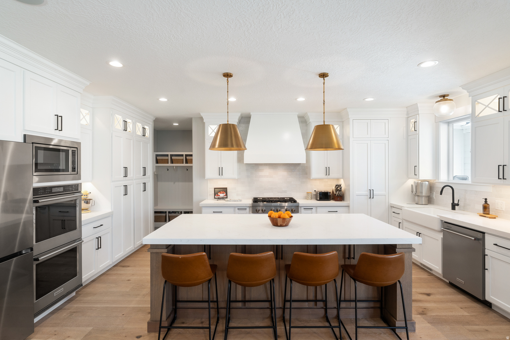 179 E TWIN HOLLOW DR #19