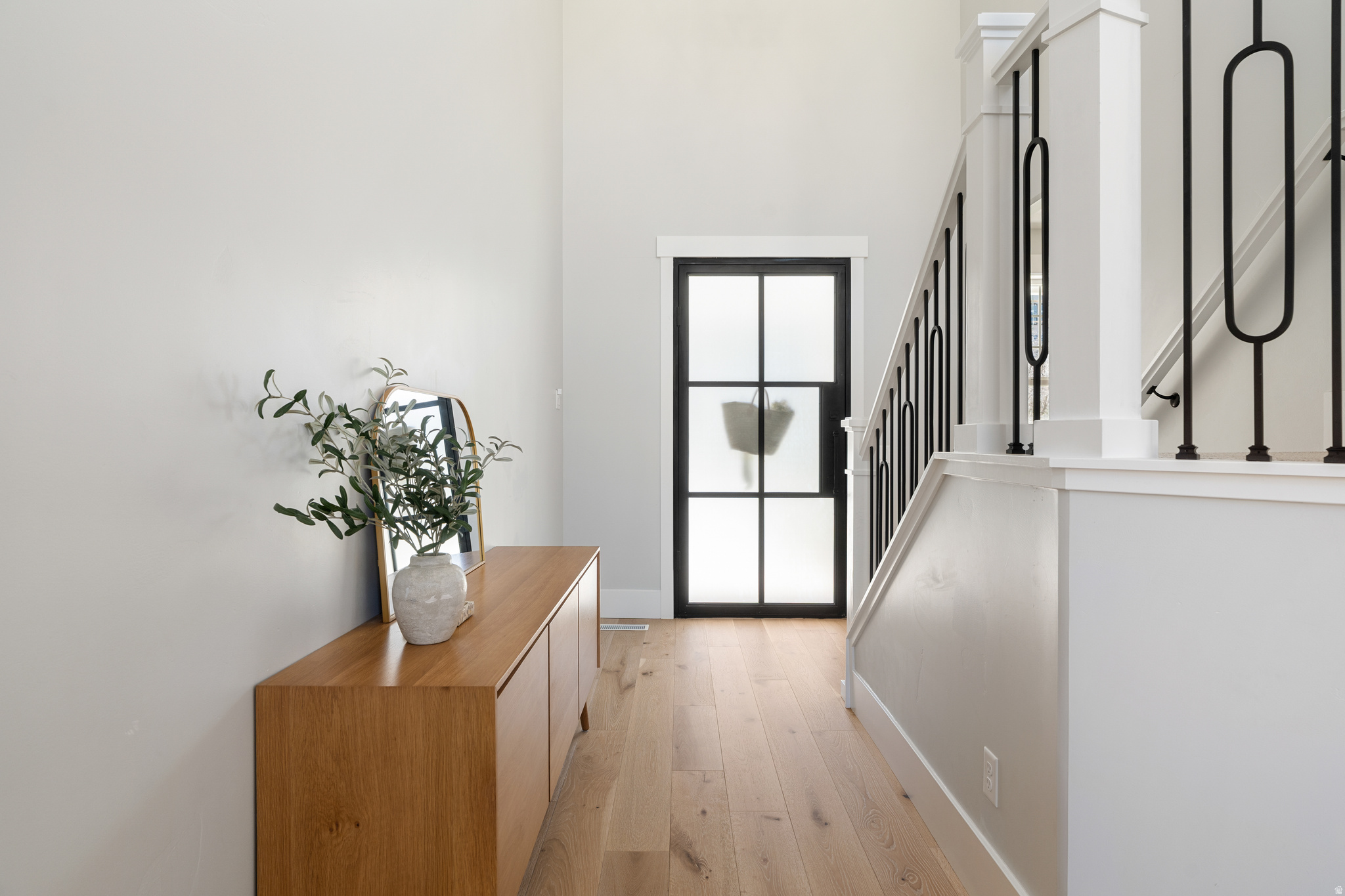 179 E TWIN HOLLOW DR #19