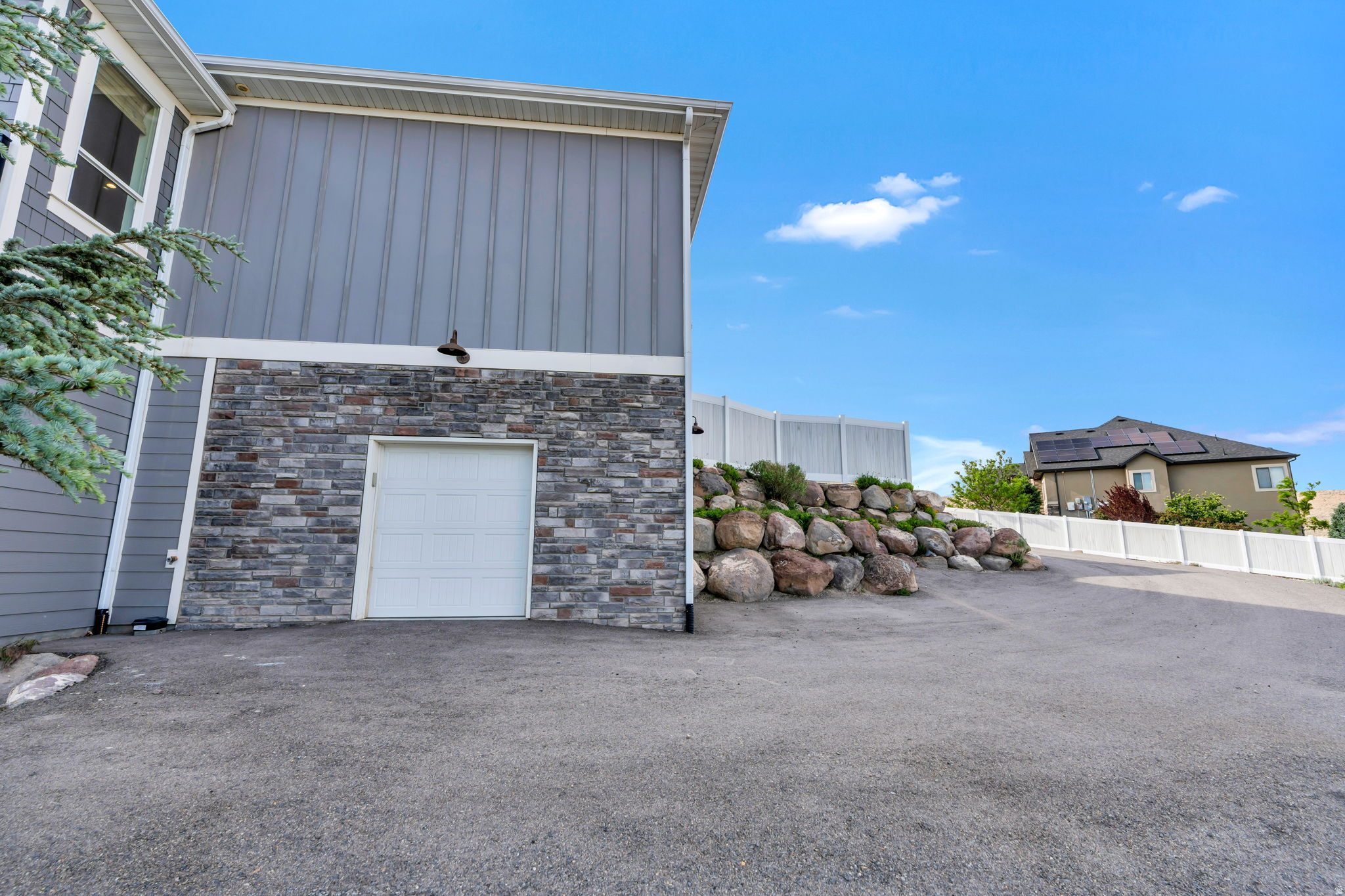 2872 E SORREL DR
