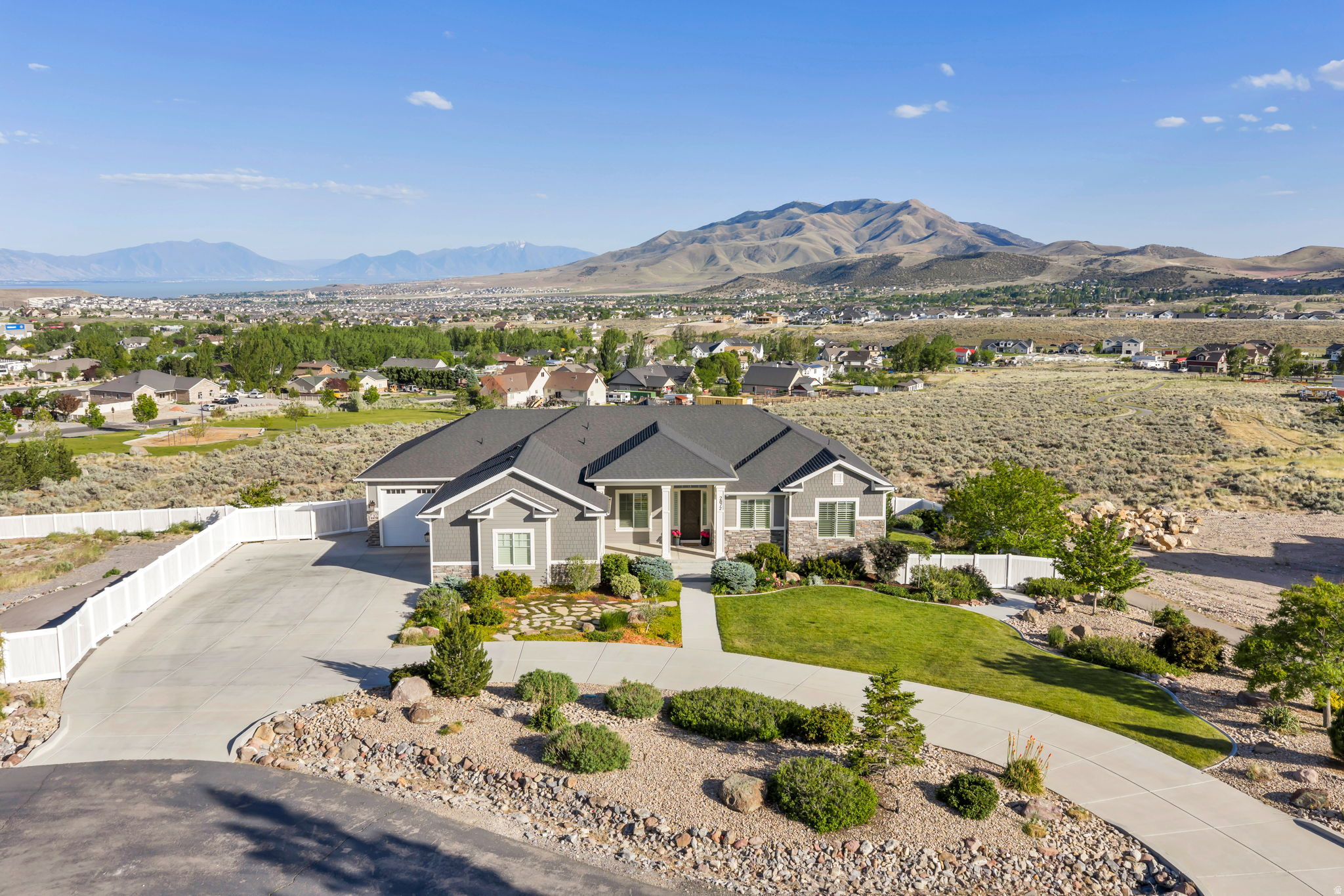 2872 E SORREL DR