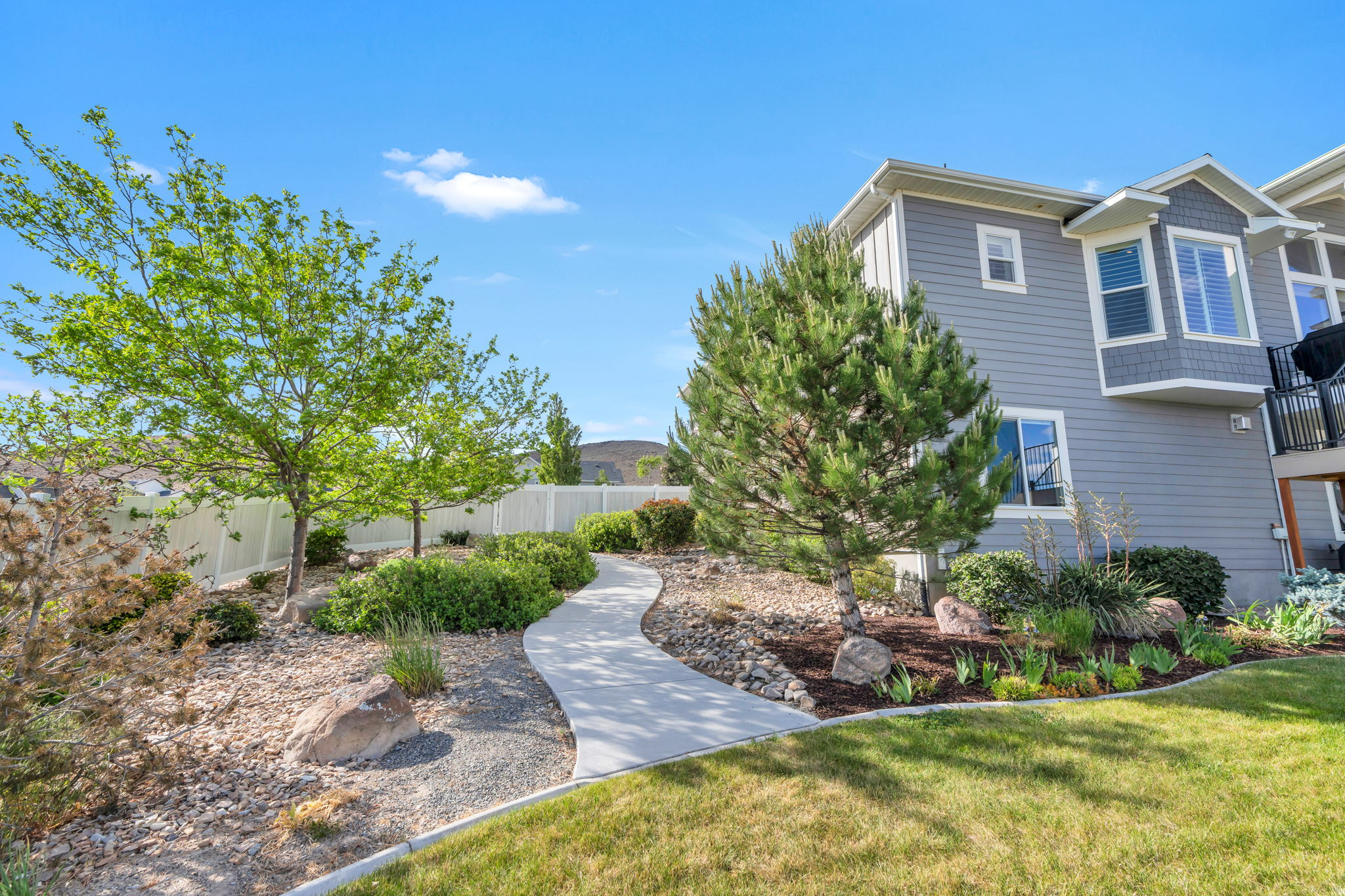 2872 E SORREL DR