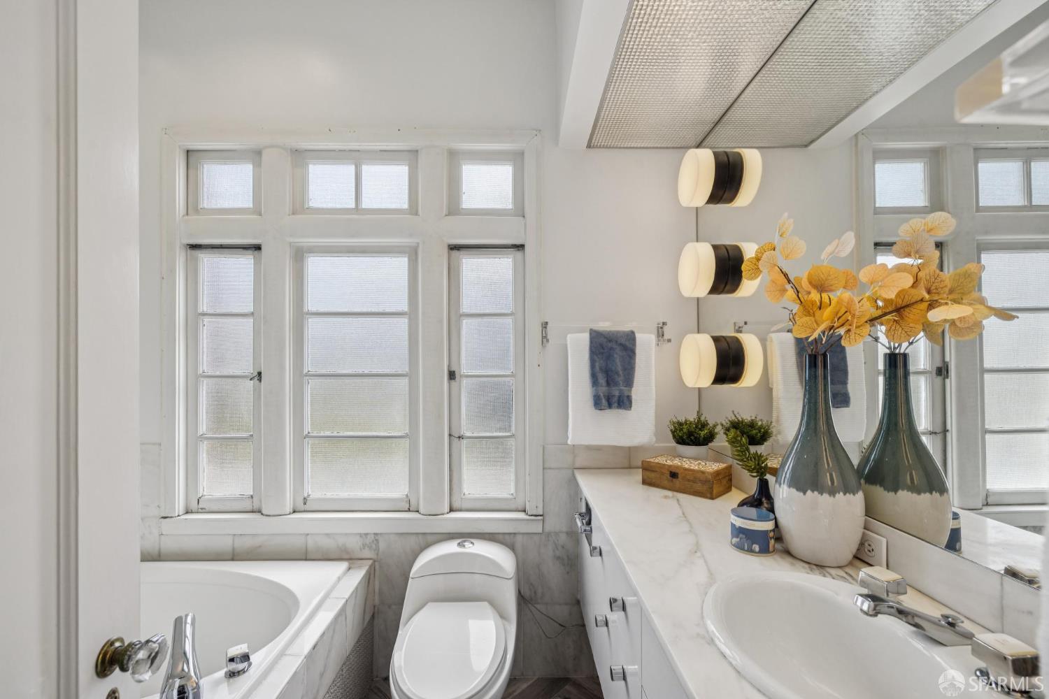 2304 Washington Street # 100