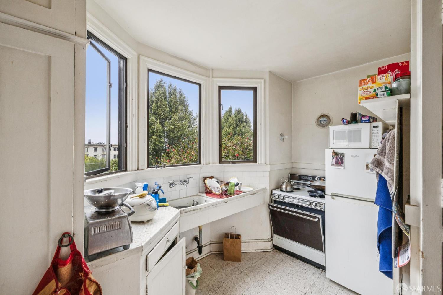 265 Rivoli Street