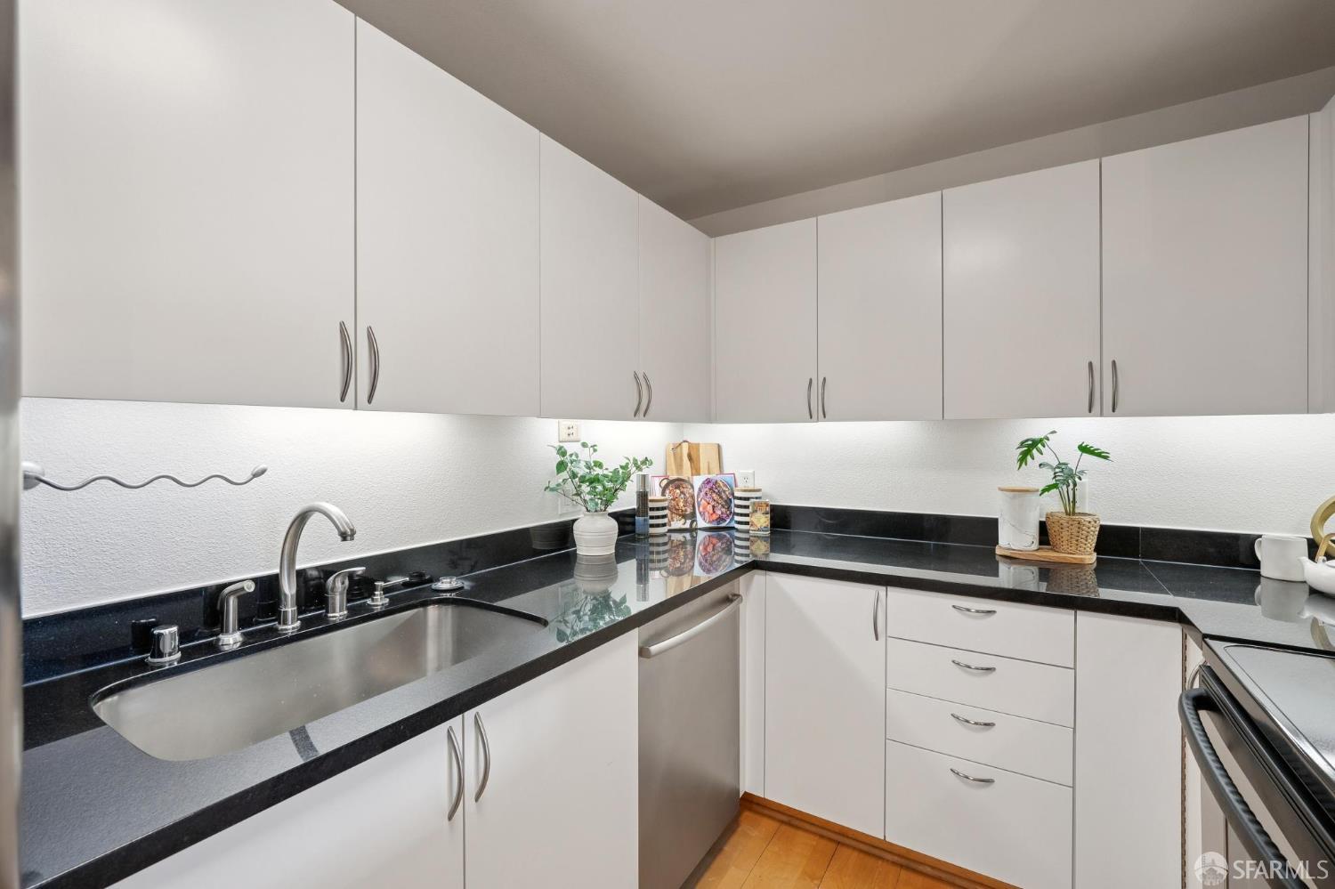 88 King Street # 616