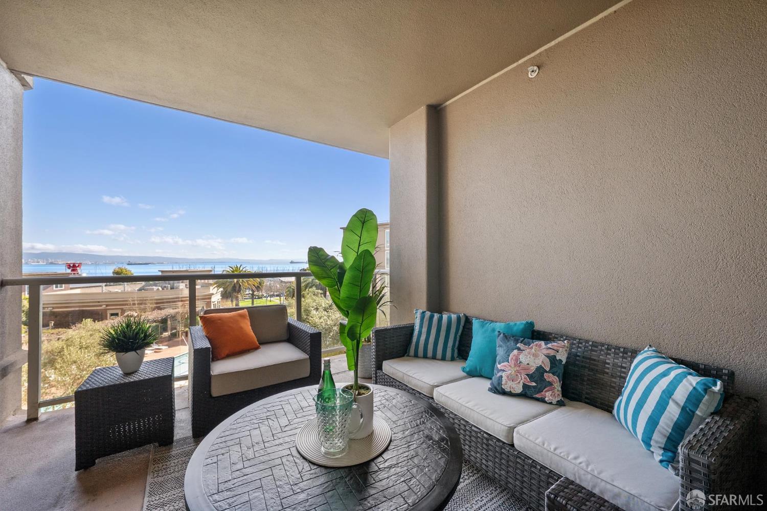 88 King Street # 616