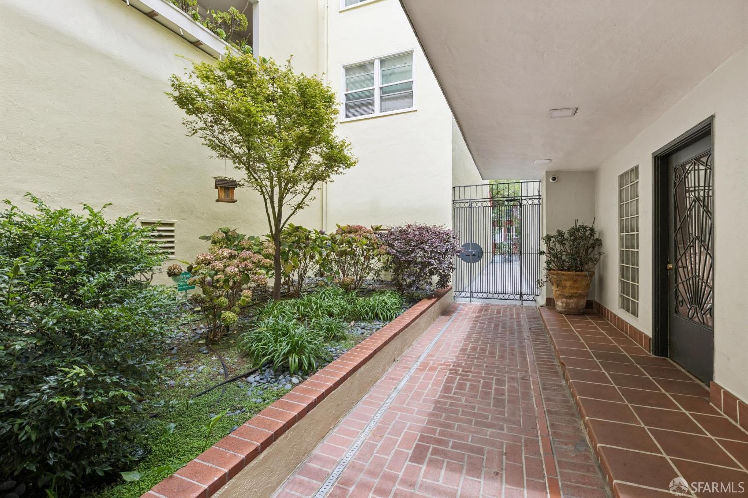 1250 Clay Street # 203