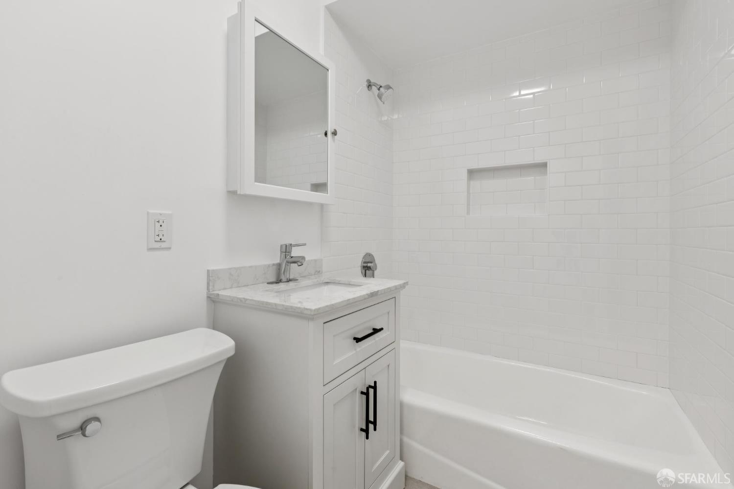 1250 Clay Street # 203