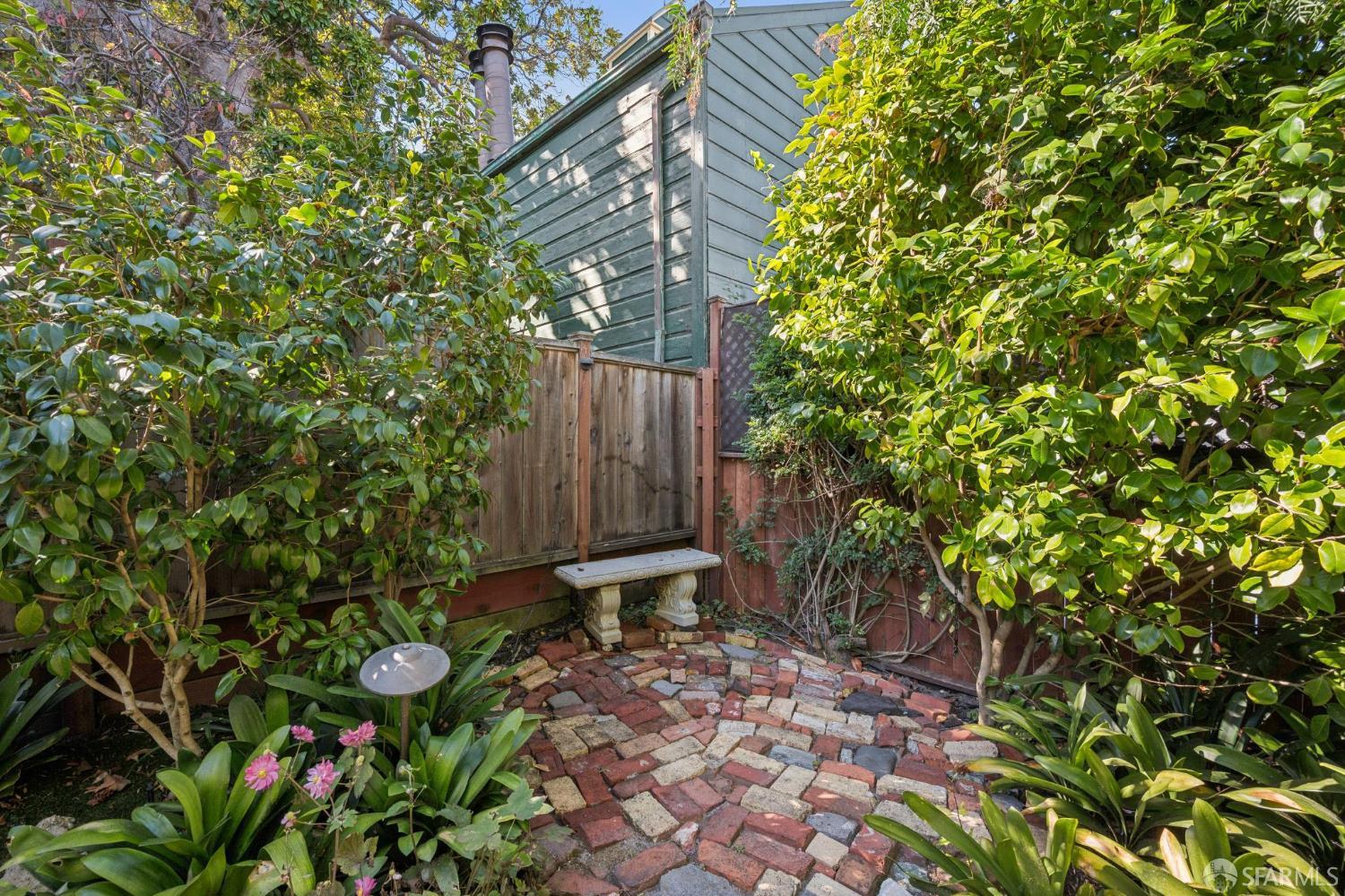 708 Waller Street