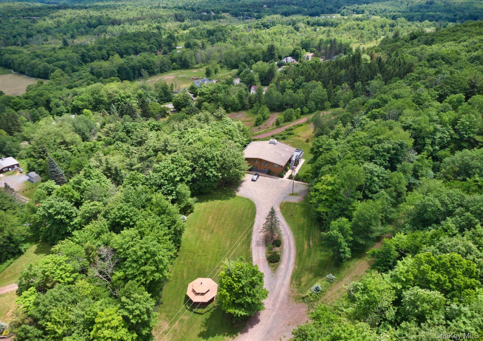 33 Cuomos Cove