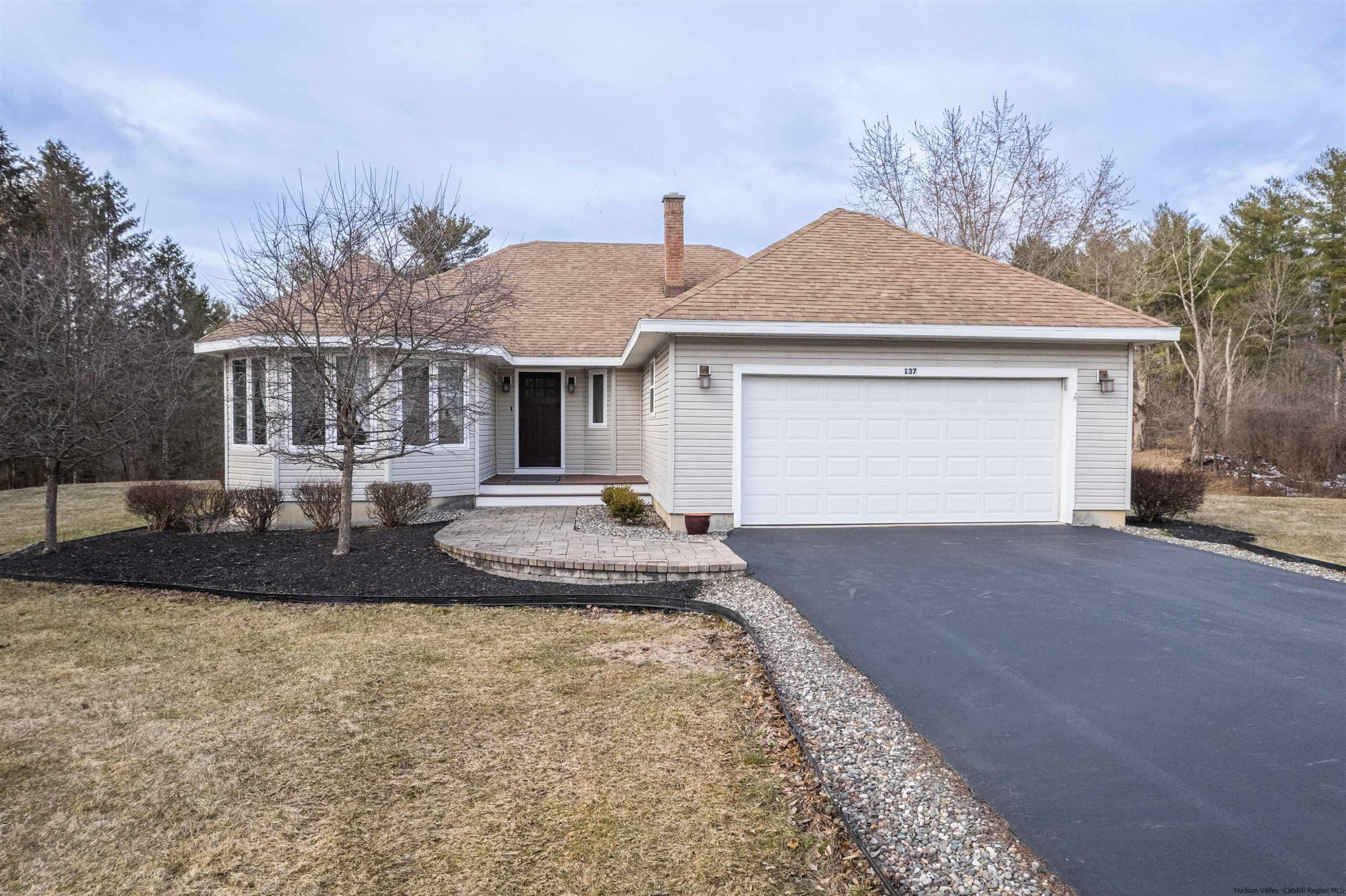 137 Schoolhouse Road