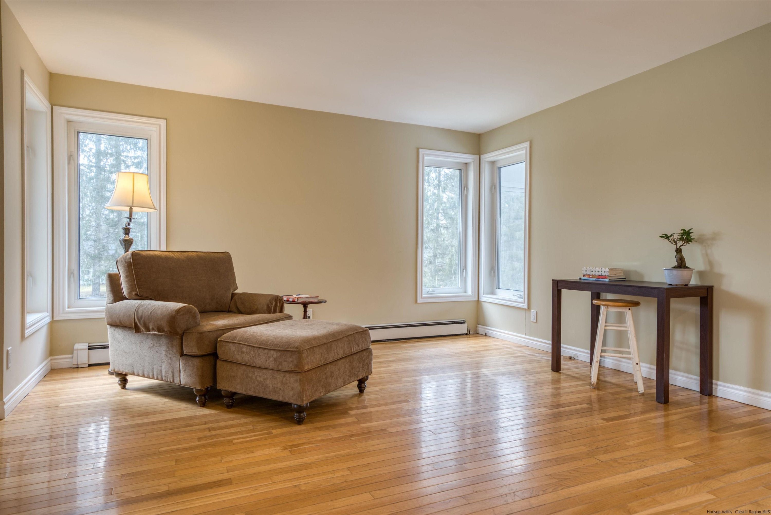 137 Schoolhouse Road