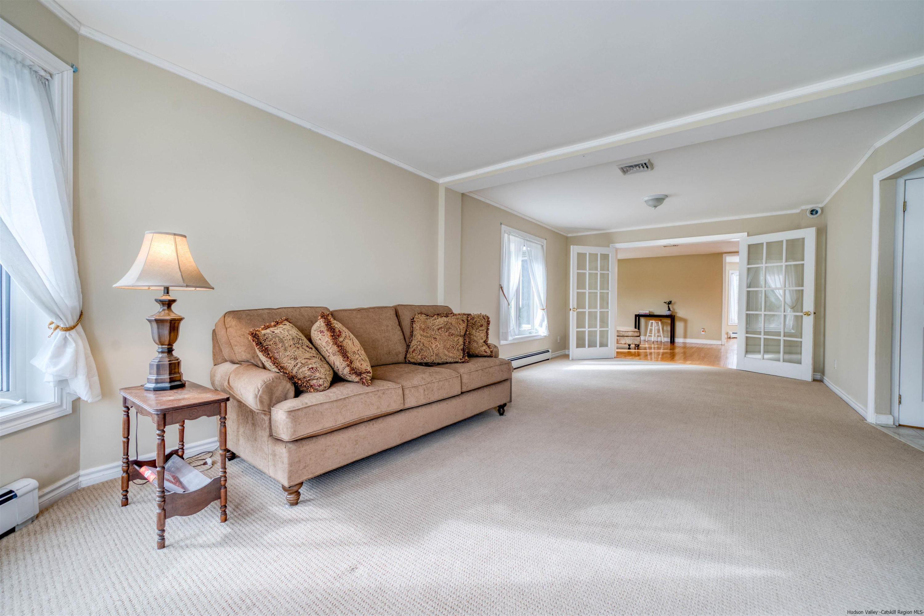 137 Schoolhouse Road