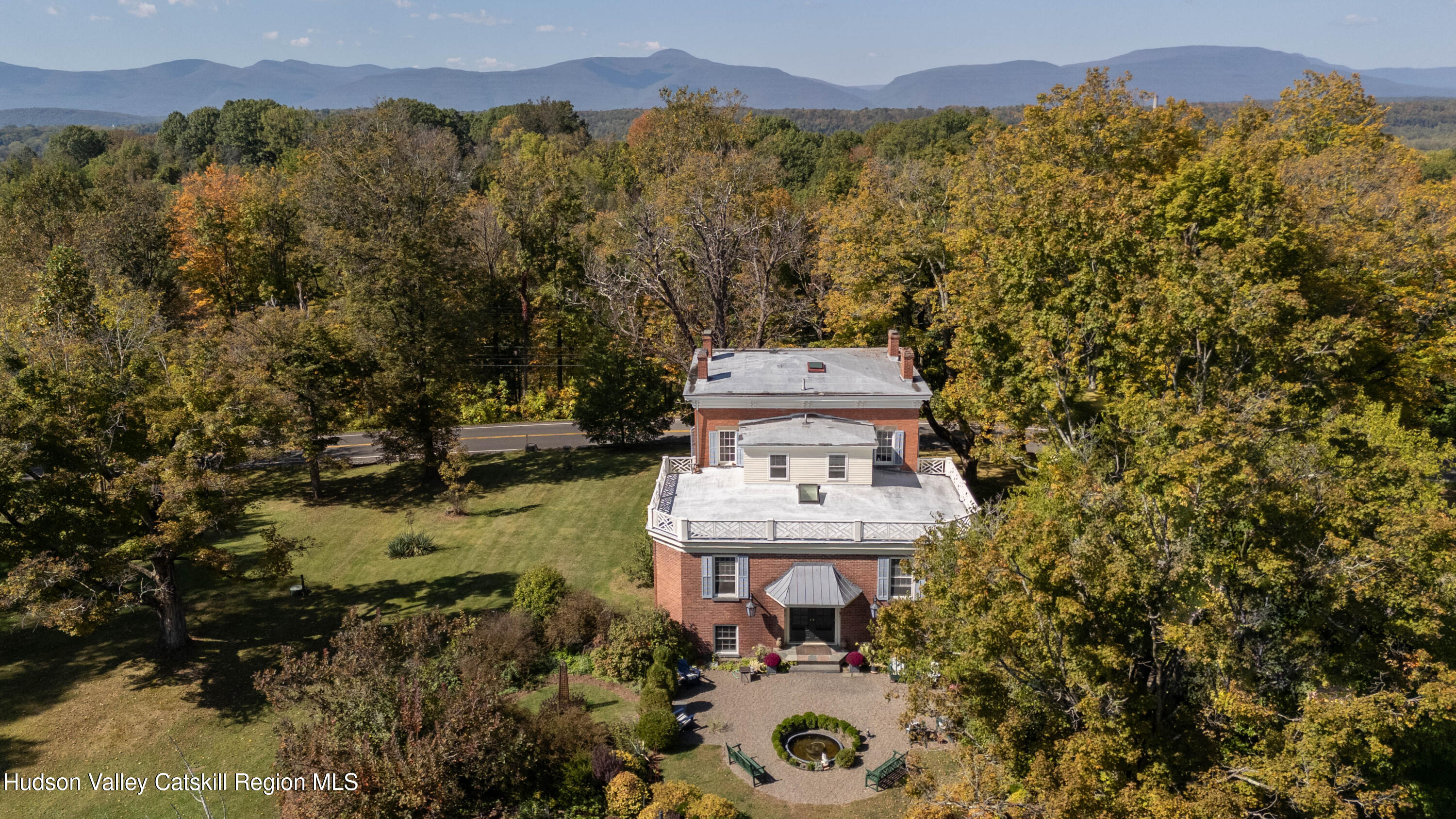 1281 Woods Road