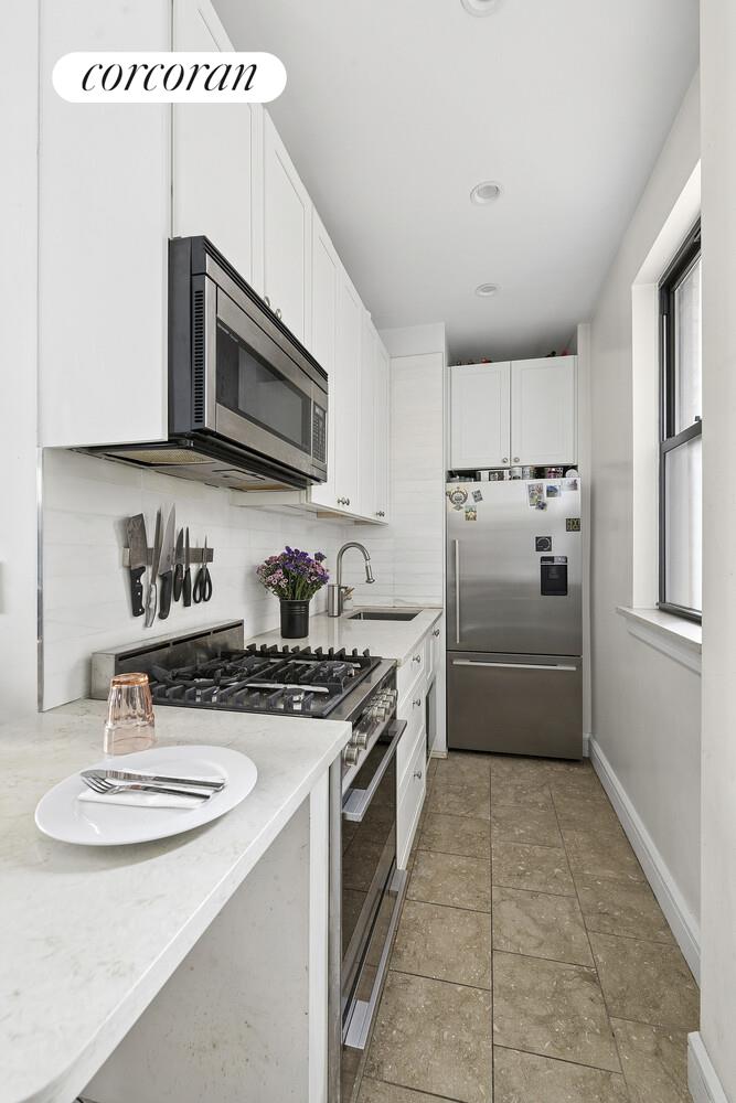415 W 57TH Street 3D
