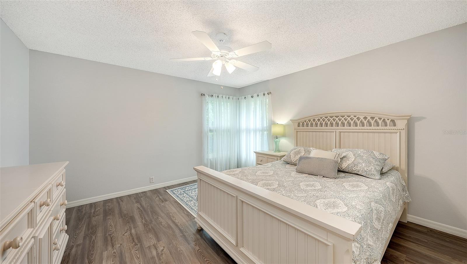 4391 MAPLEWOOD LN