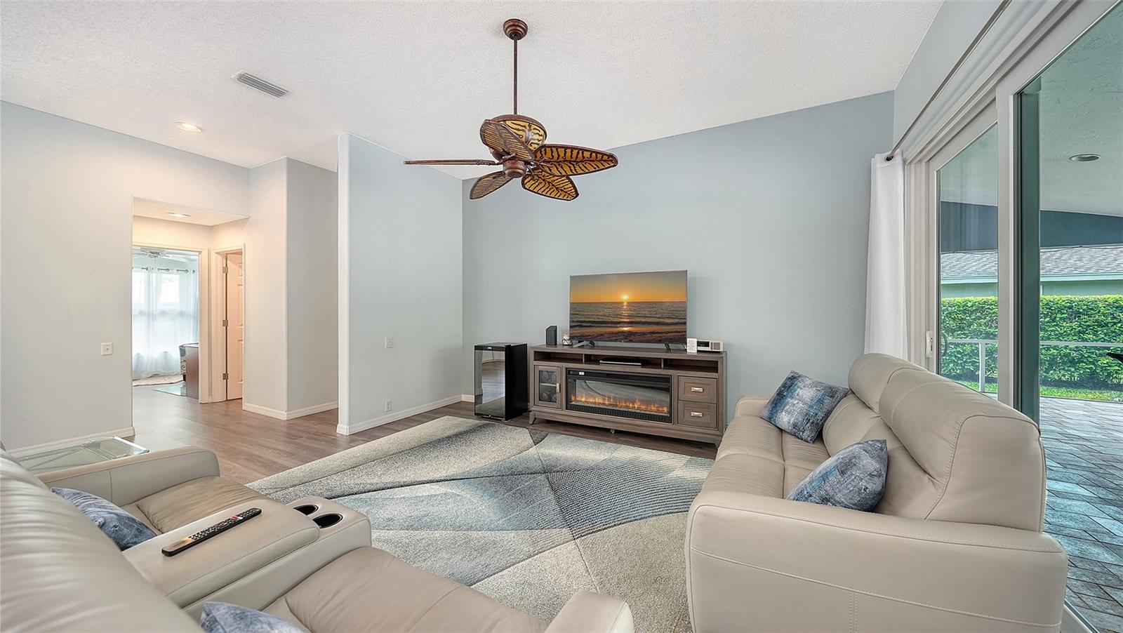 4391 MAPLEWOOD LN