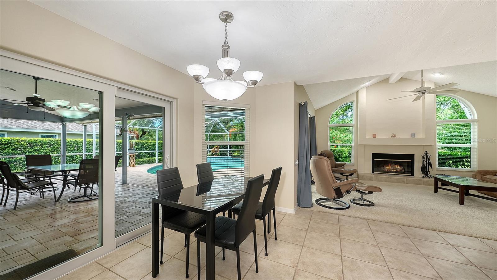 4391 MAPLEWOOD LN