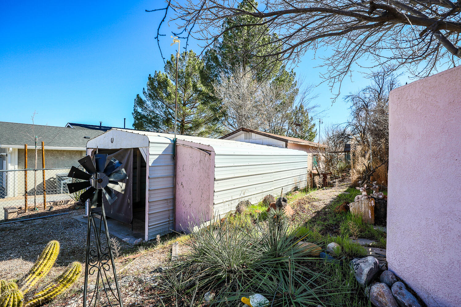 831 E Vermillion Ave