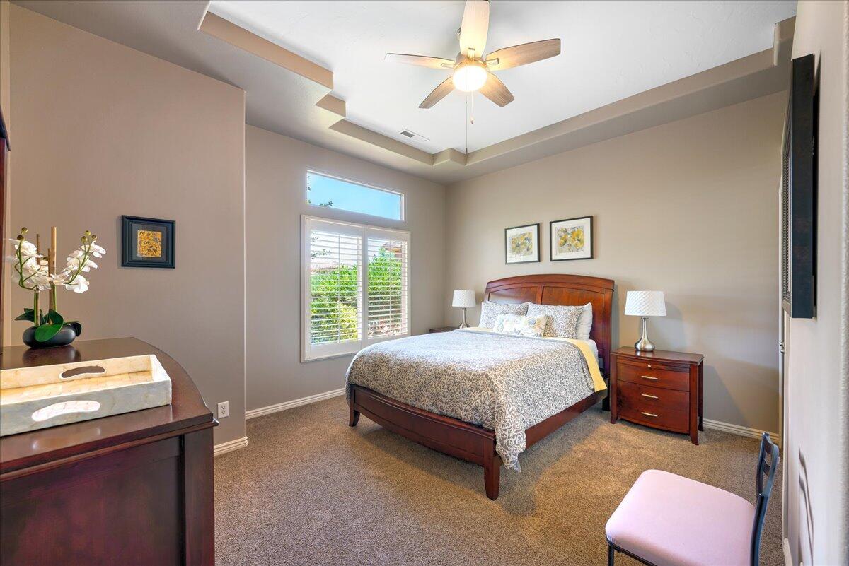 1676 N Sonoran DR