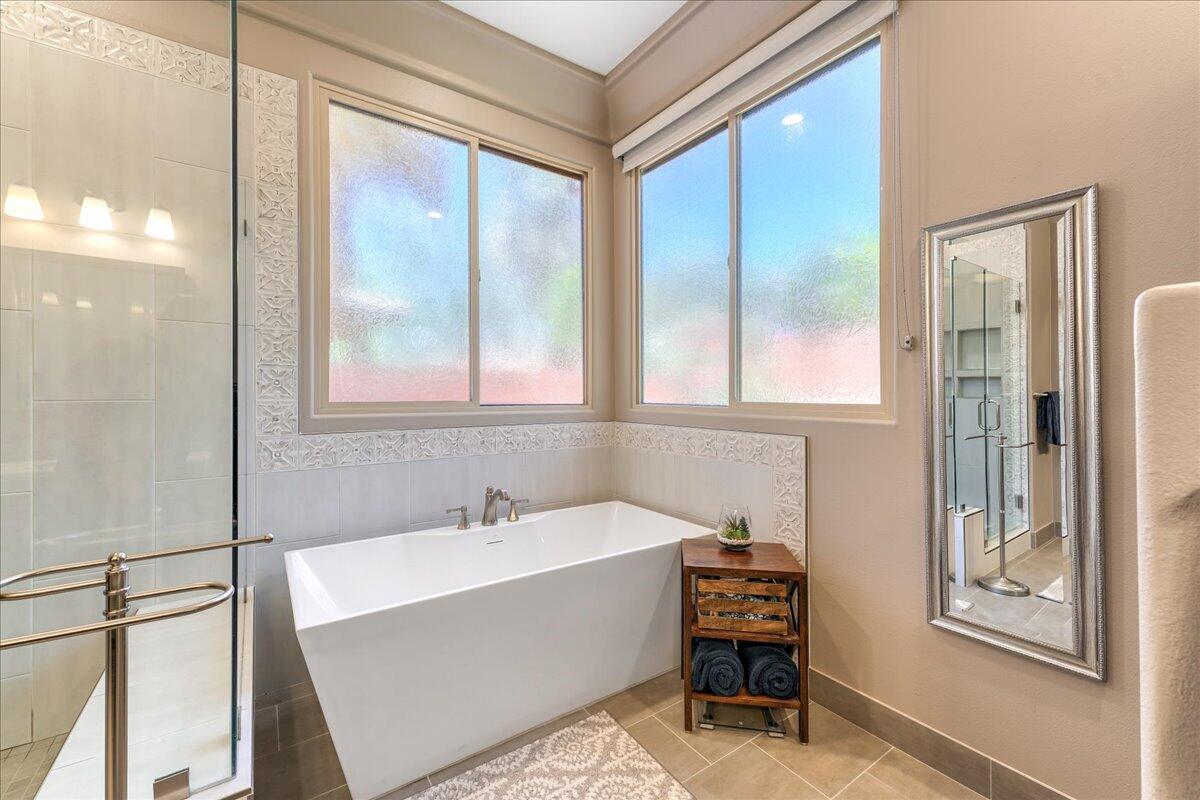 1676 N Sonoran DR