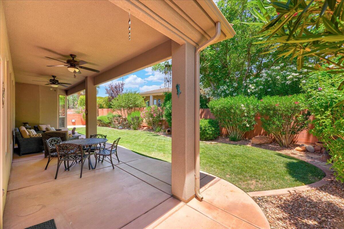 1676 N Sonoran DR