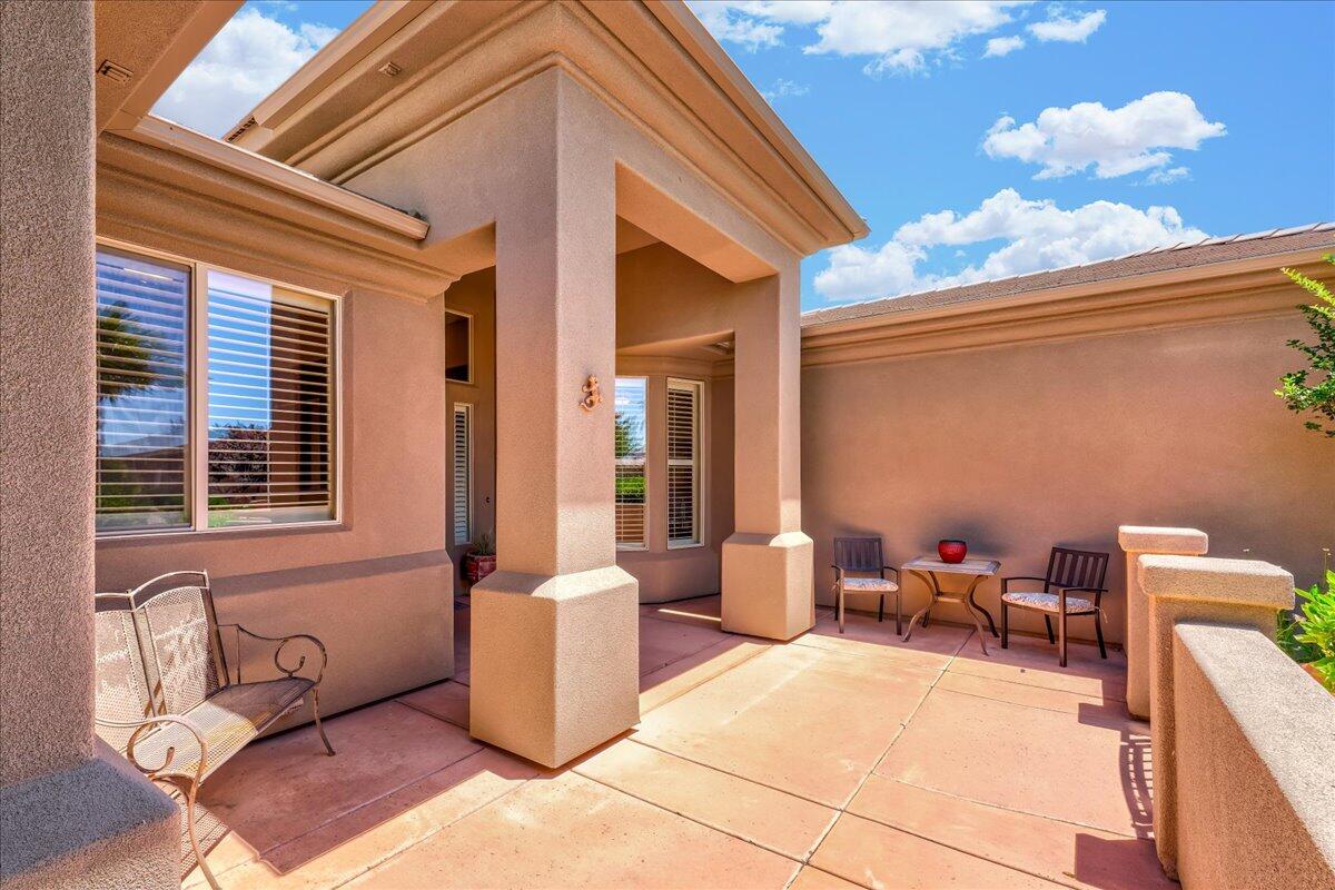1676 N Sonoran DR