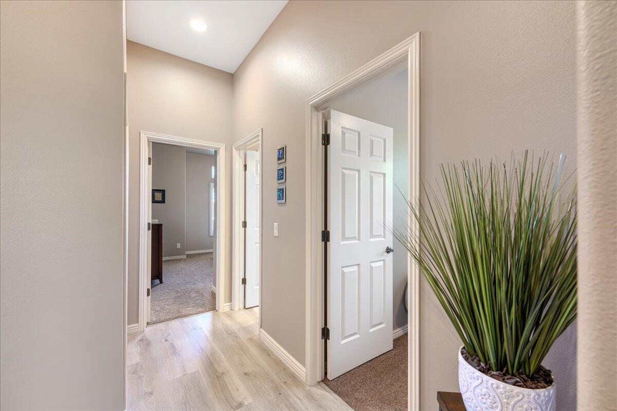 1676 N Sonoran DR