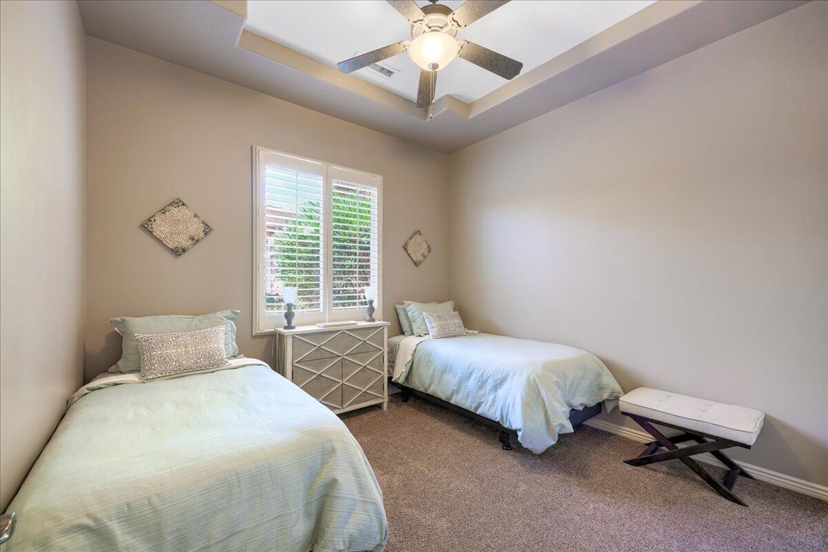 1676 N Sonoran DR