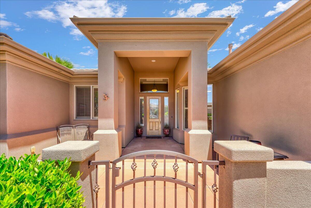 1676 N Sonoran DR