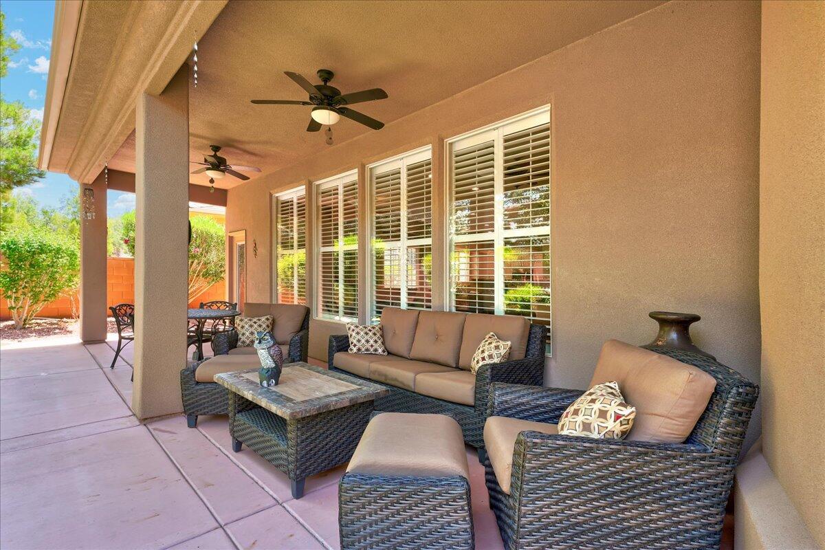1676 N Sonoran DR