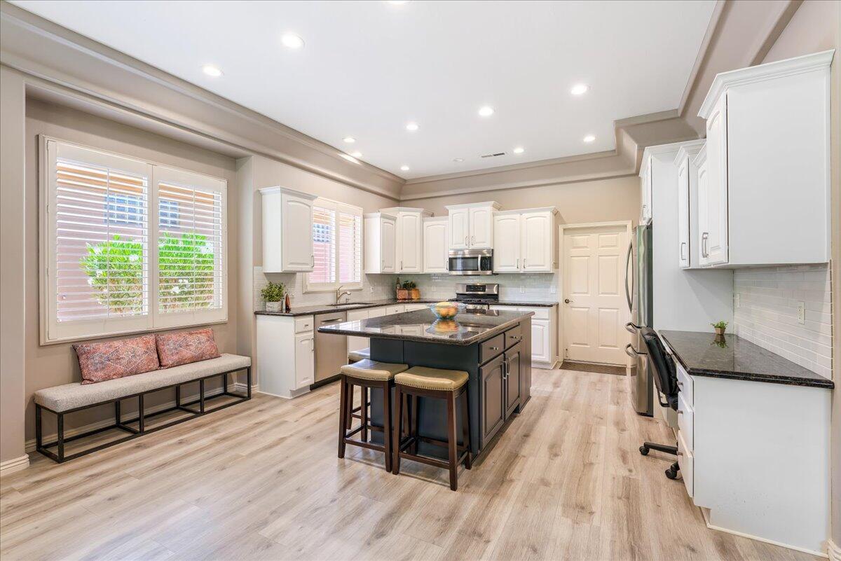 1676 N Sonoran DR