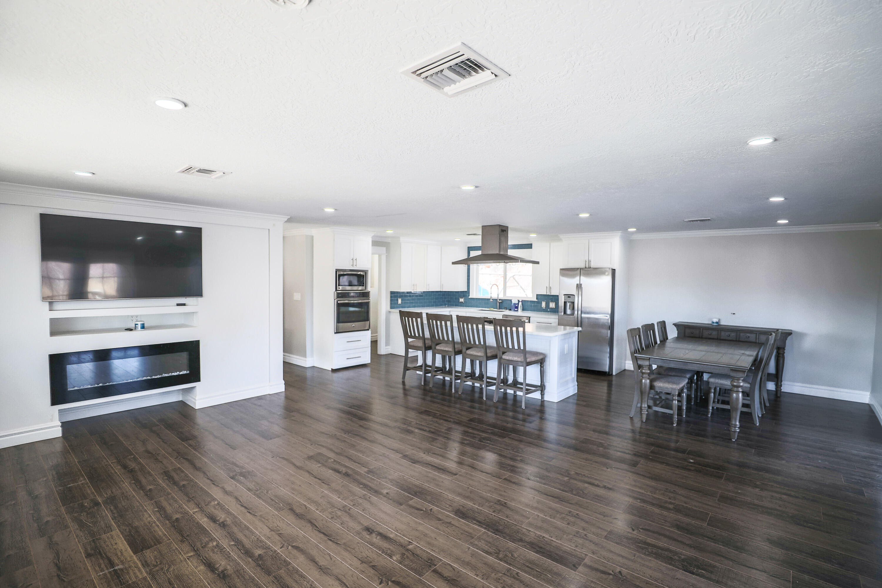 422 W BUCKEYE REEF RD