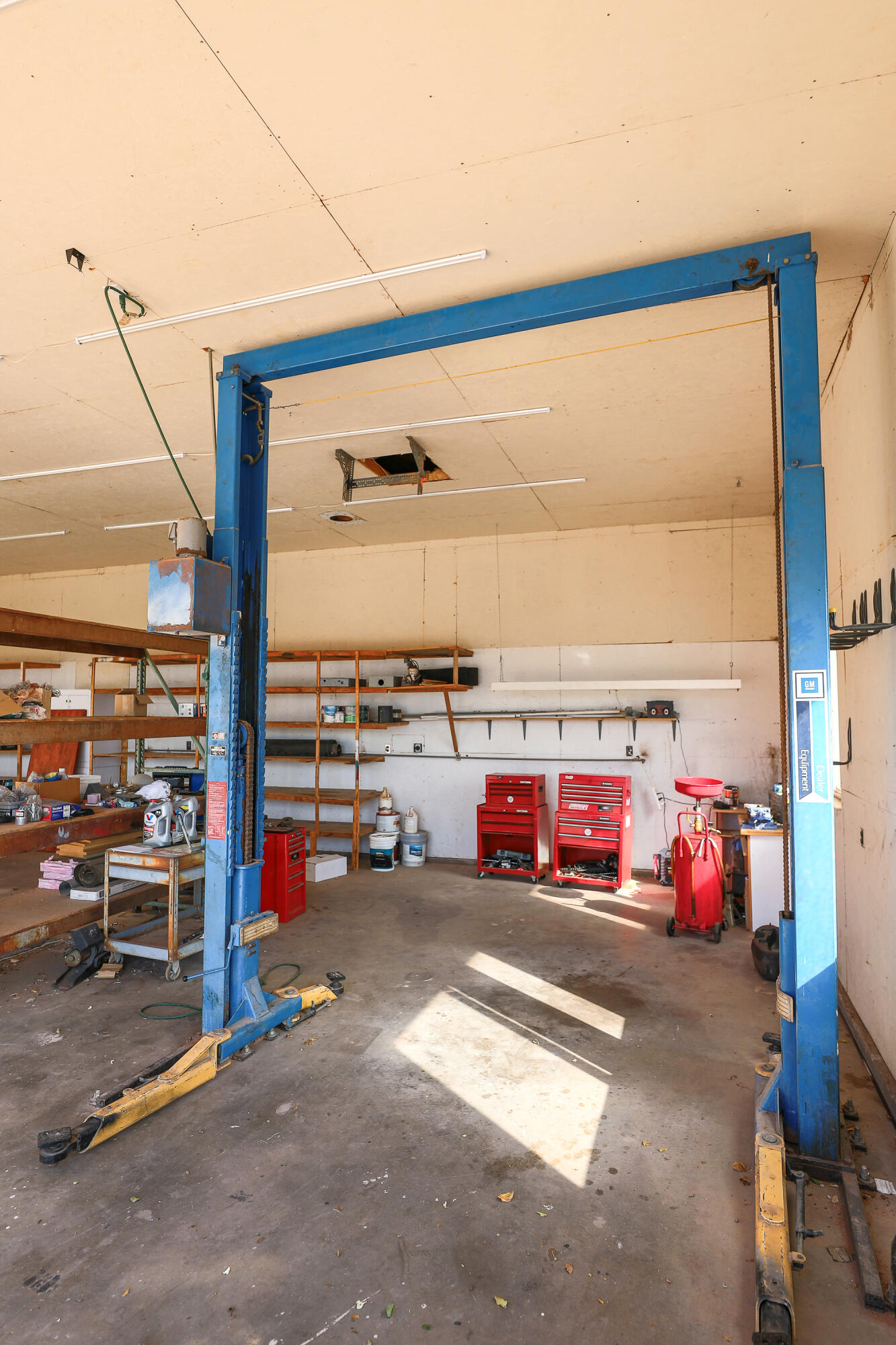 422 W BUCKEYE REEF RD