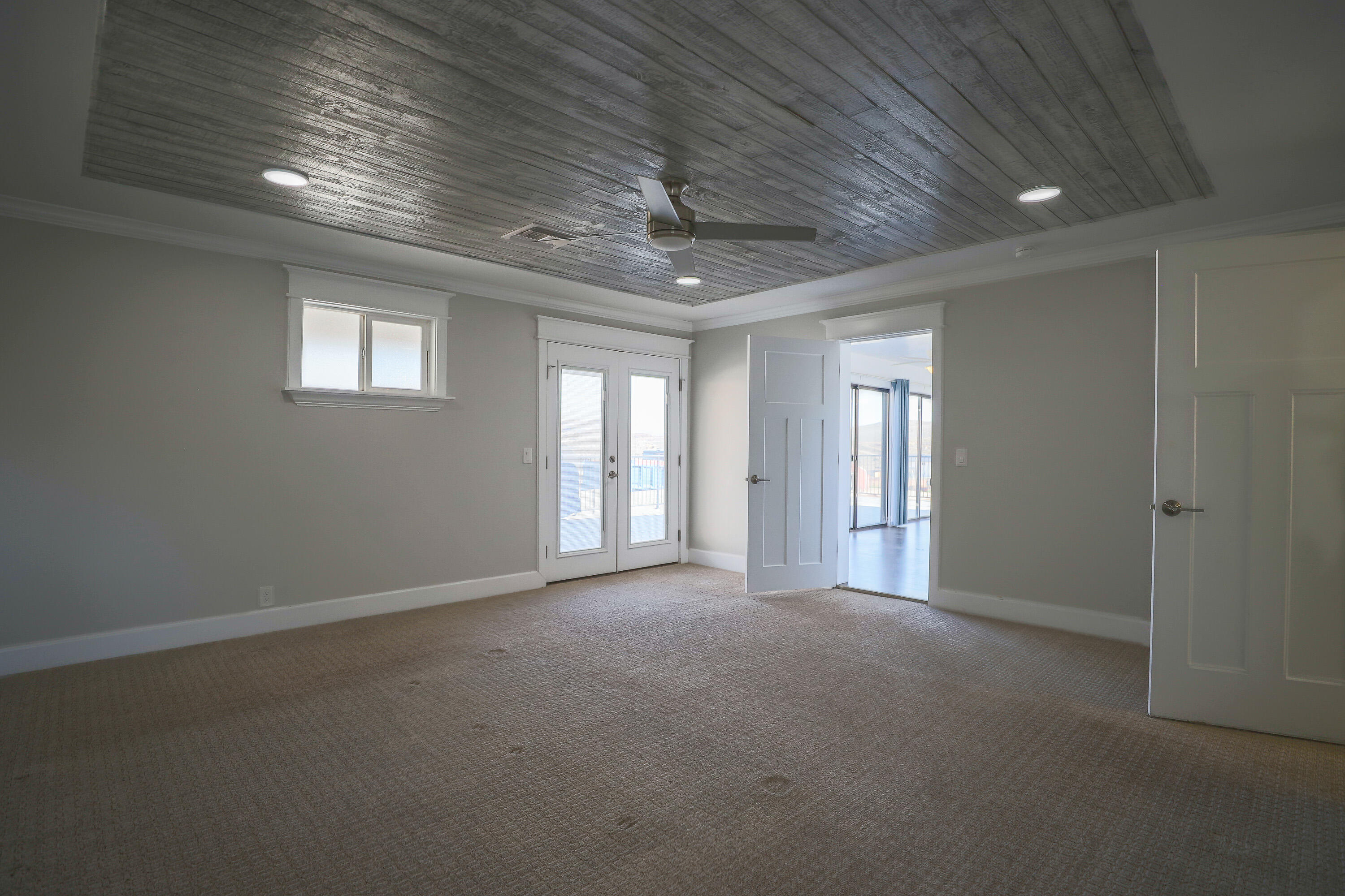 422 W BUCKEYE REEF RD