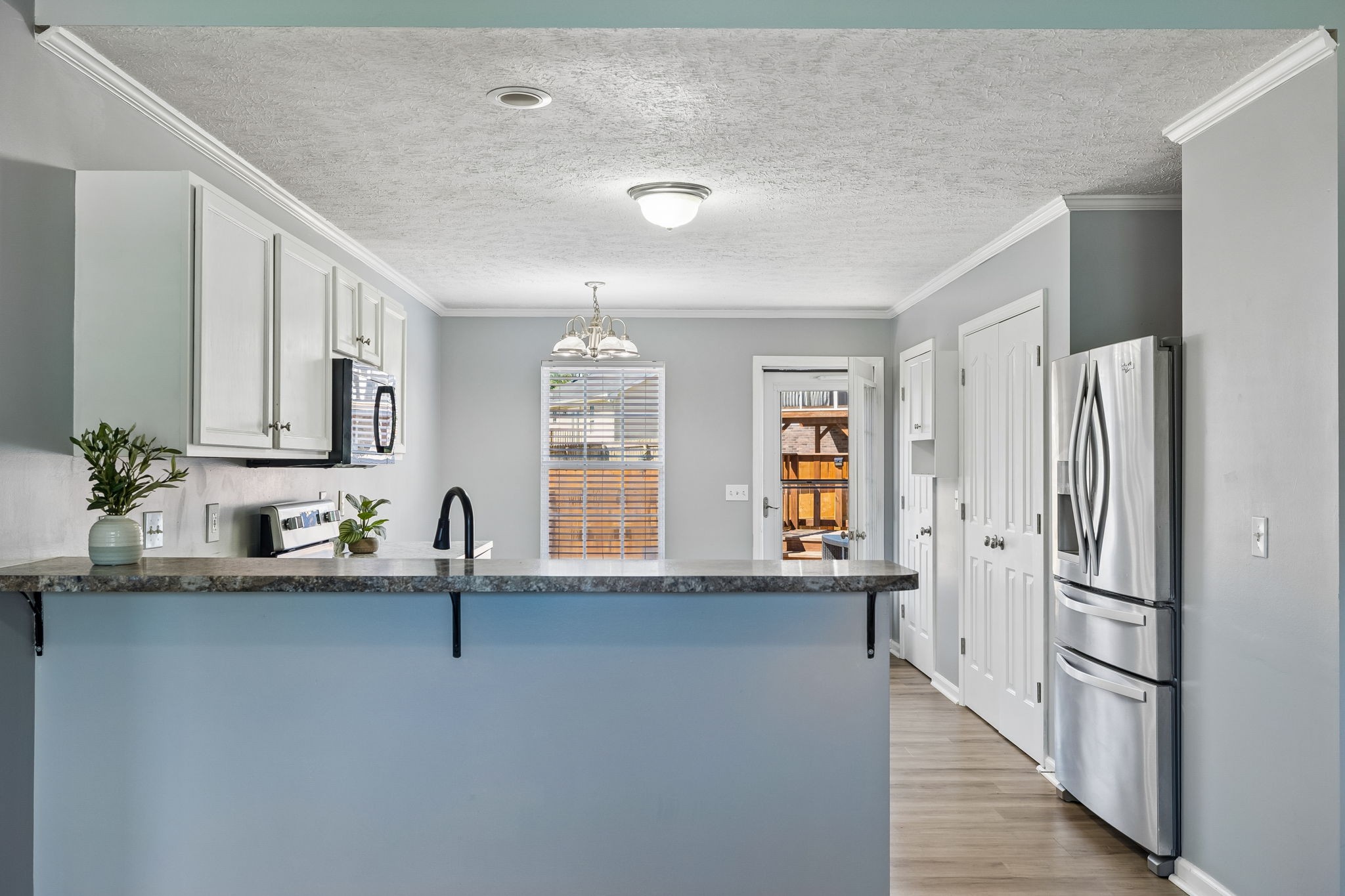 1328 Peachtree St