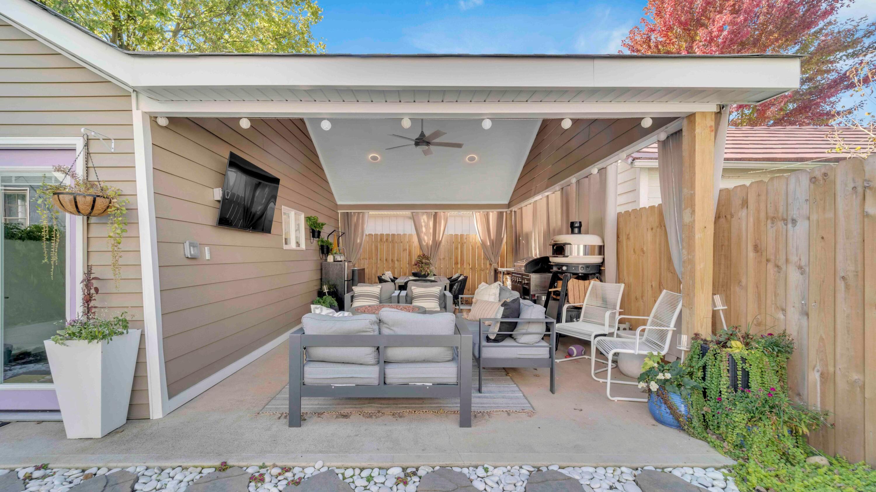 301 E Markison Avenue