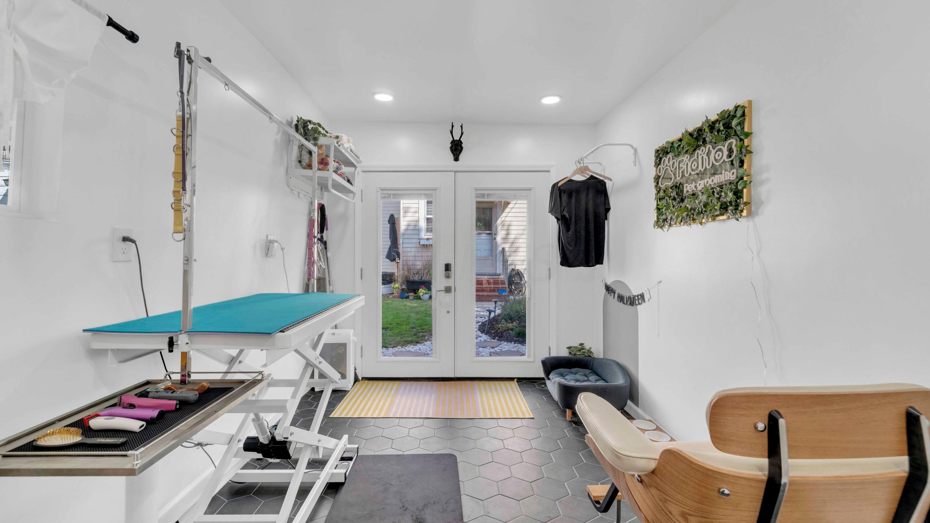 301 E Markison Avenue