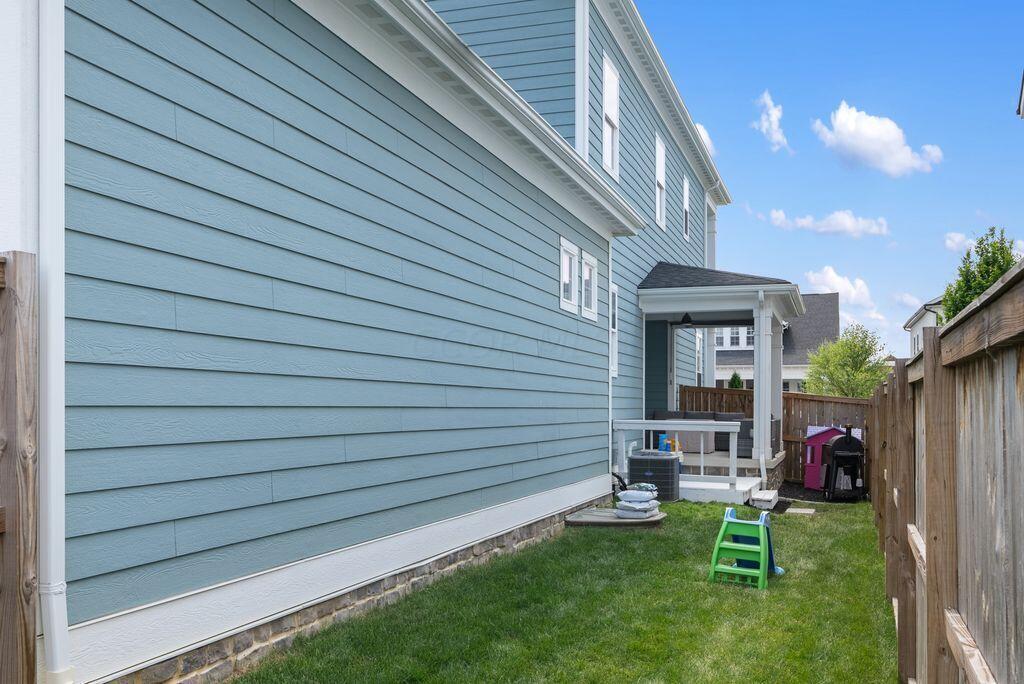 1895 Poplar Place