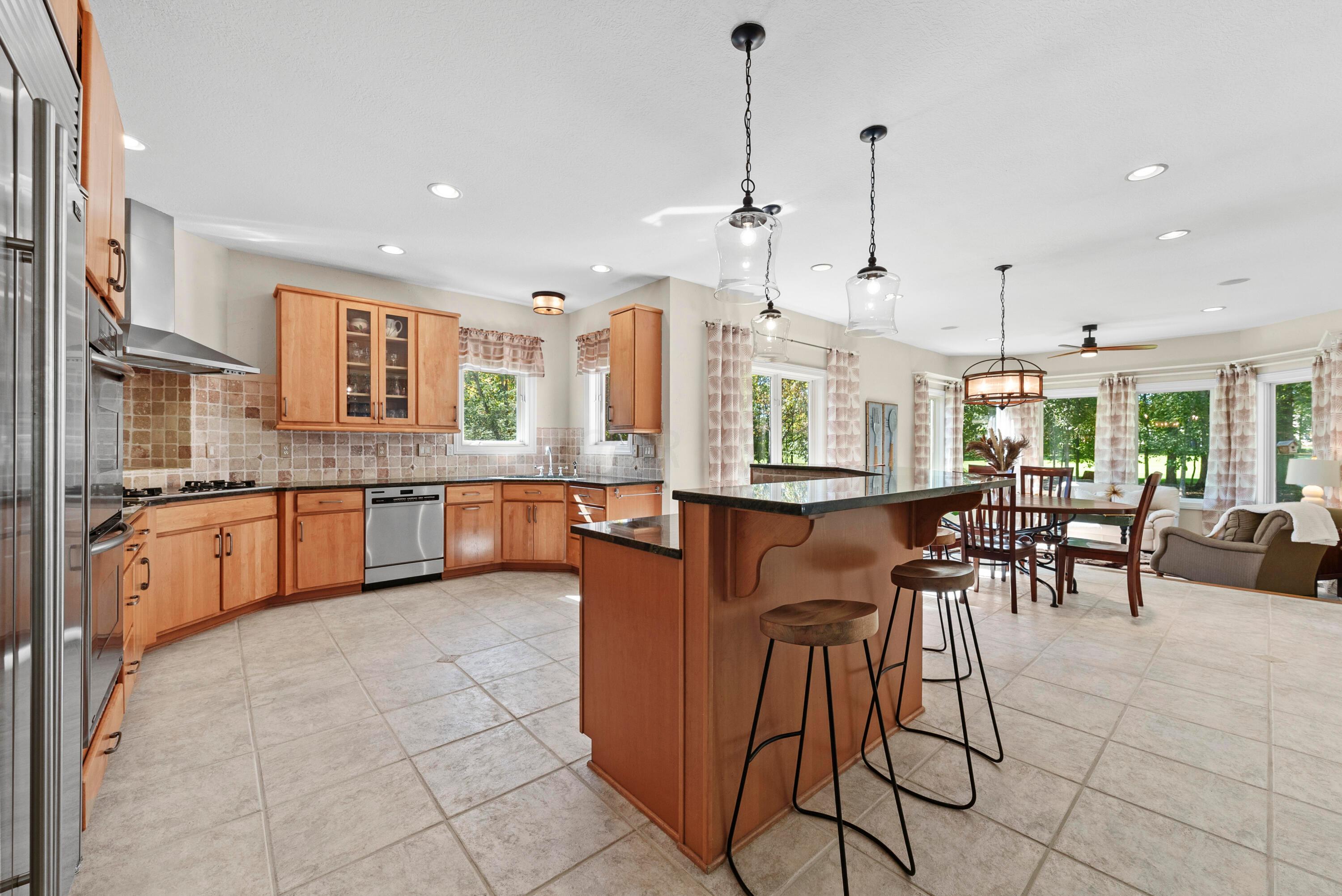 5222 Medallion Drive E