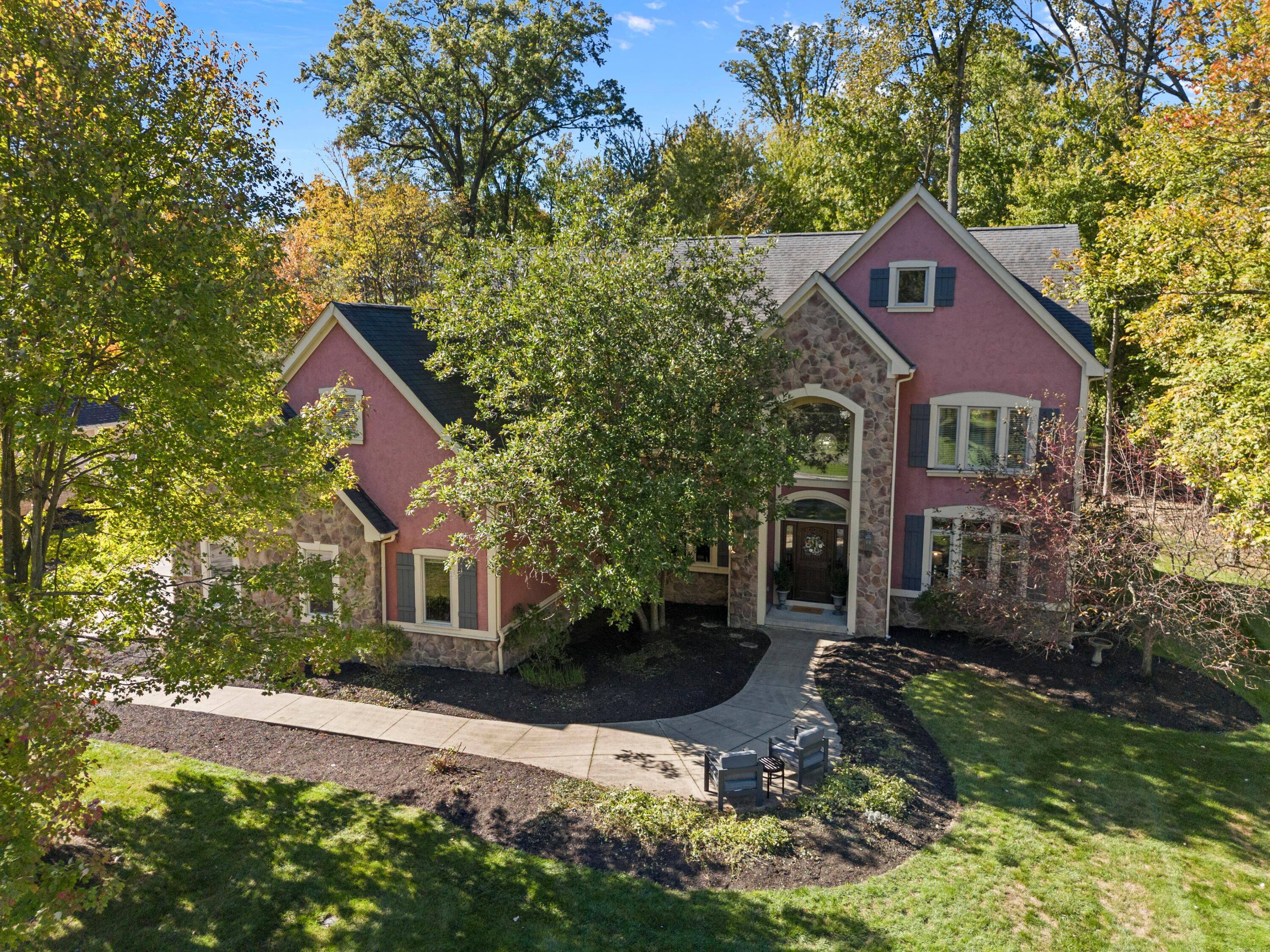 5222 Medallion Drive E