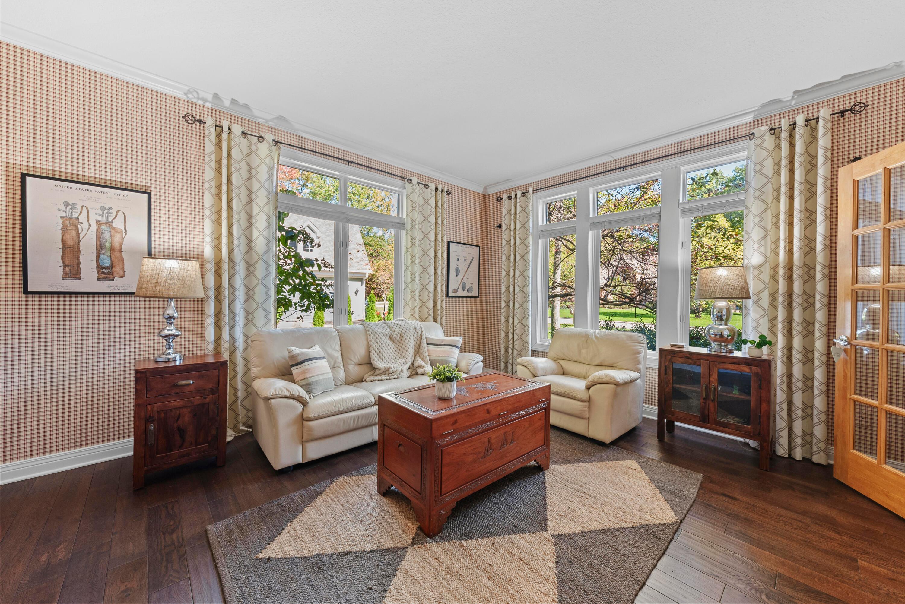 5222 Medallion Drive E