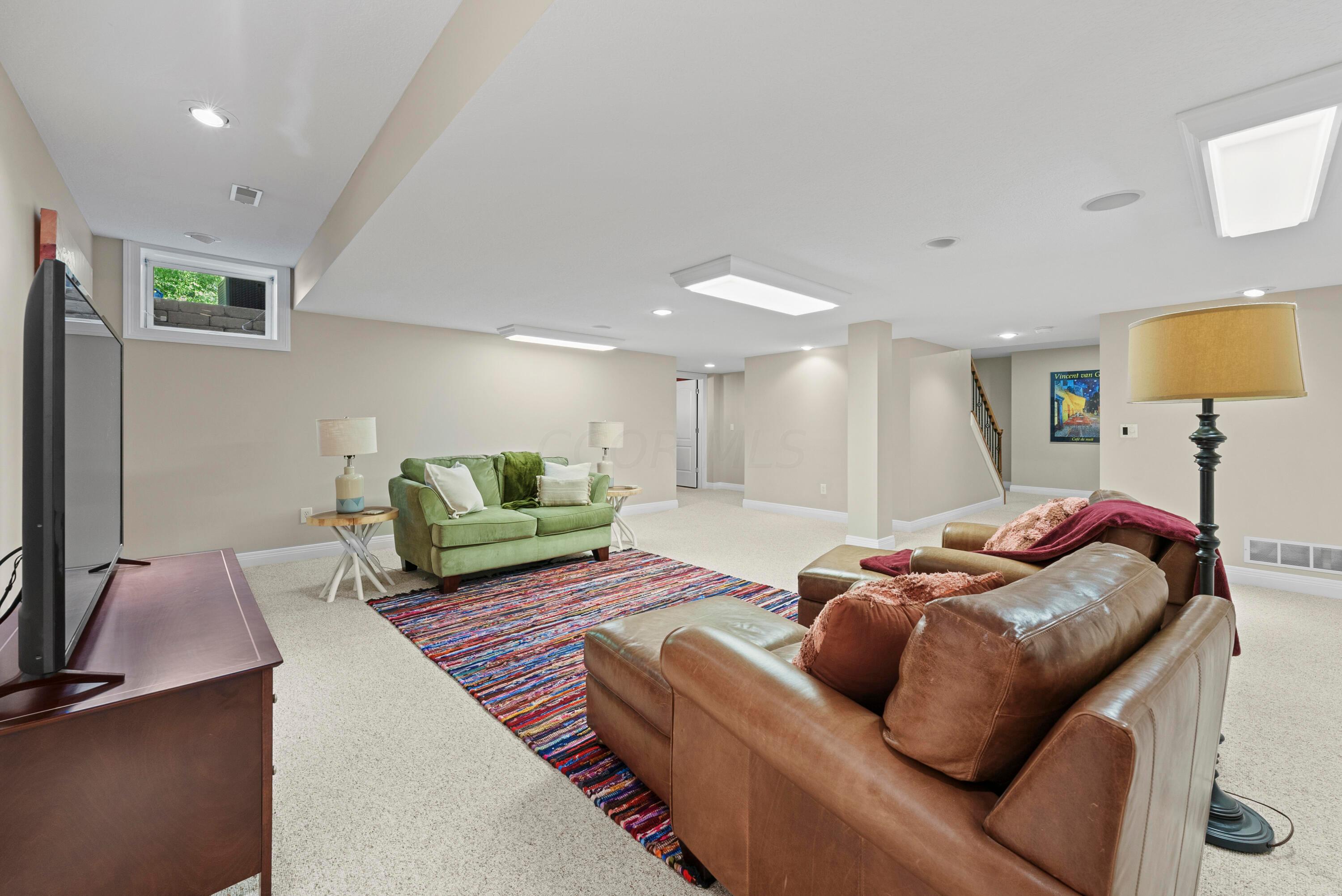 5222 Medallion Drive E