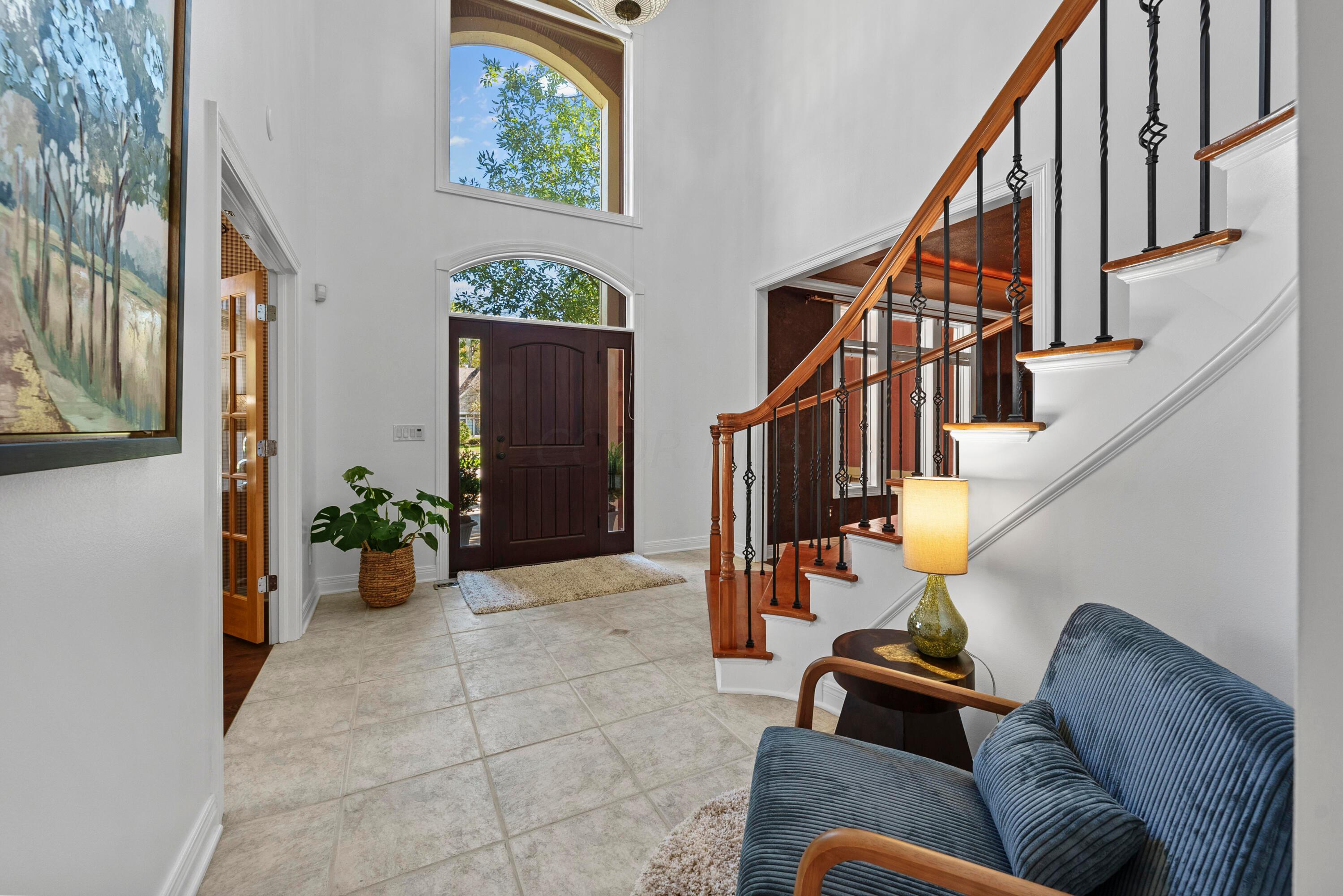 5222 Medallion Drive E