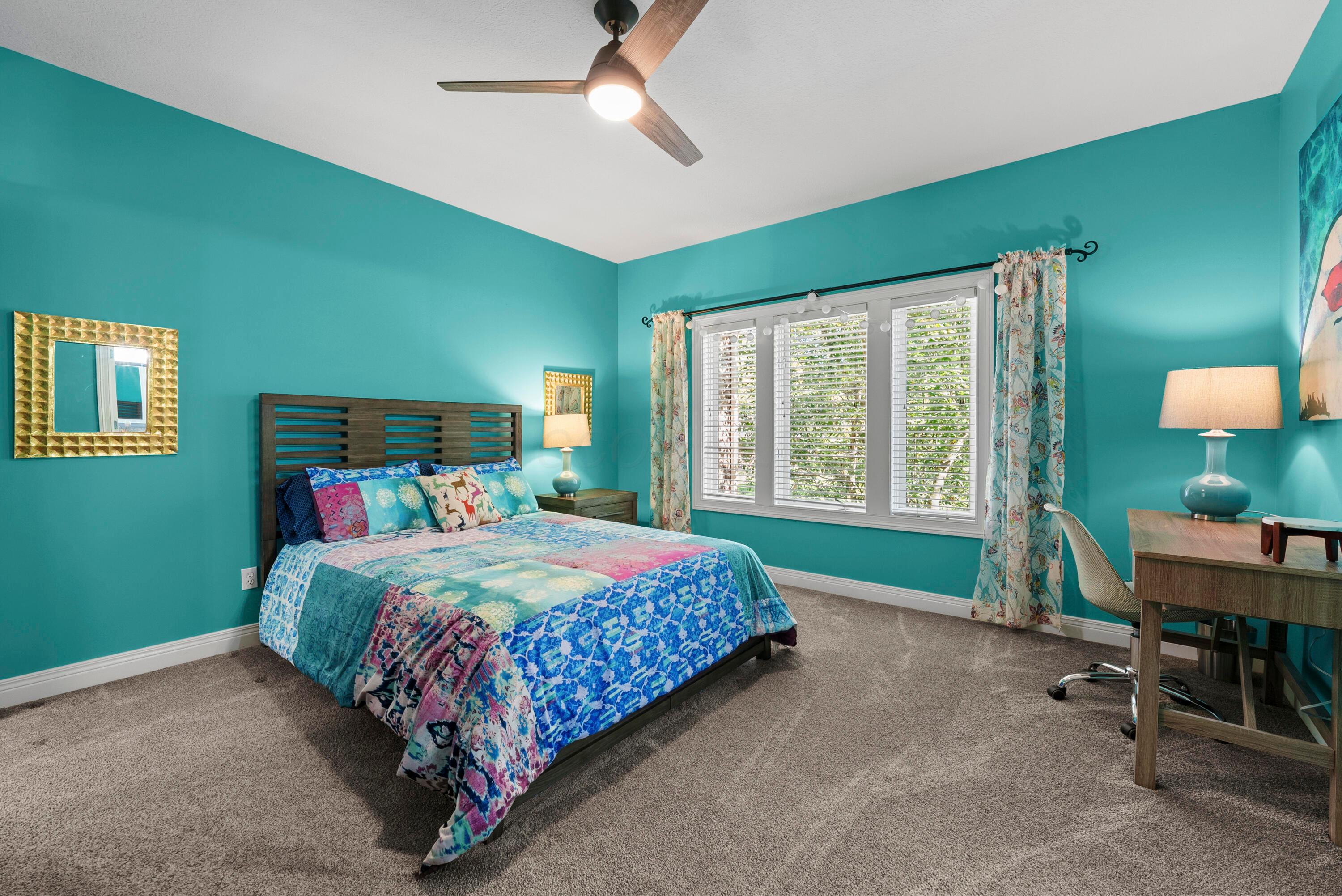 5222 Medallion Drive E