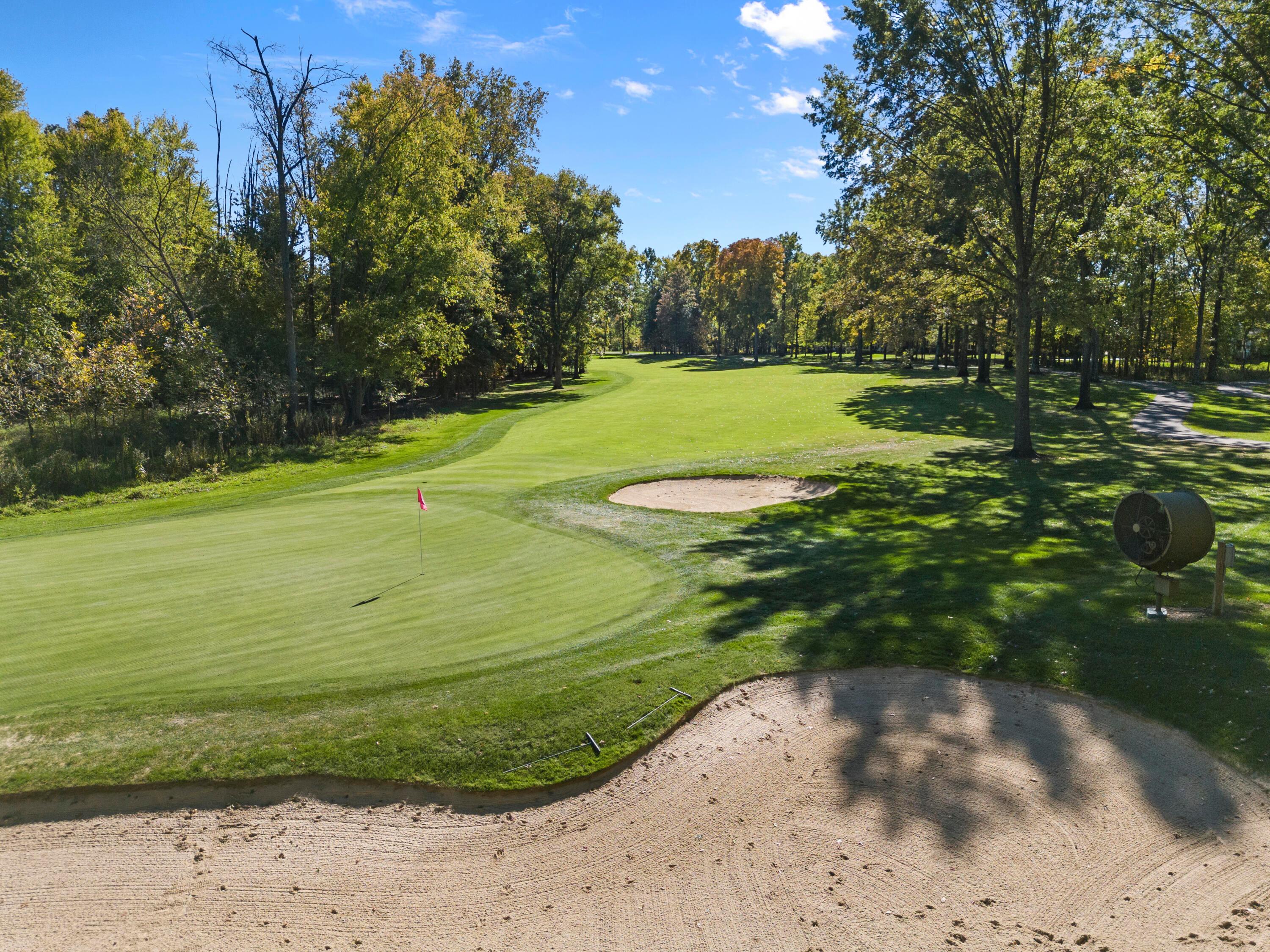 5222 Medallion Drive E