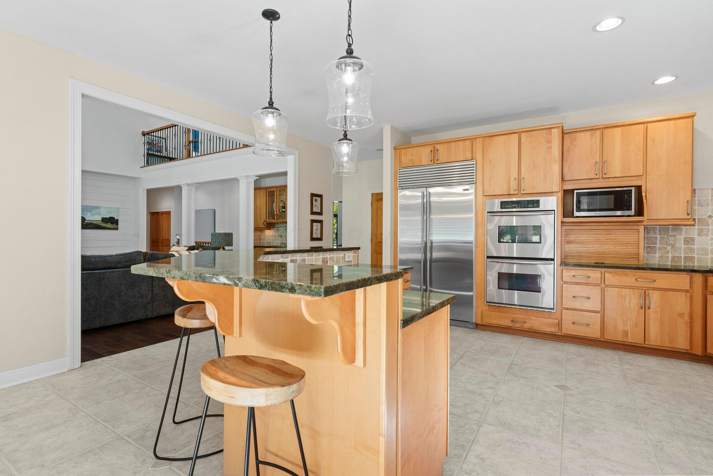 5222 Medallion Drive E