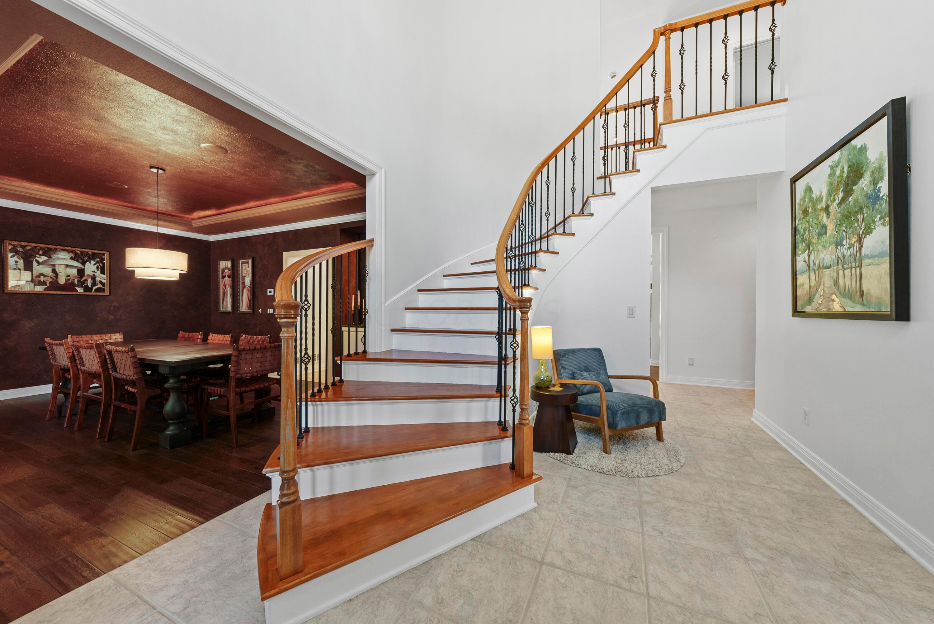 5222 Medallion Drive E