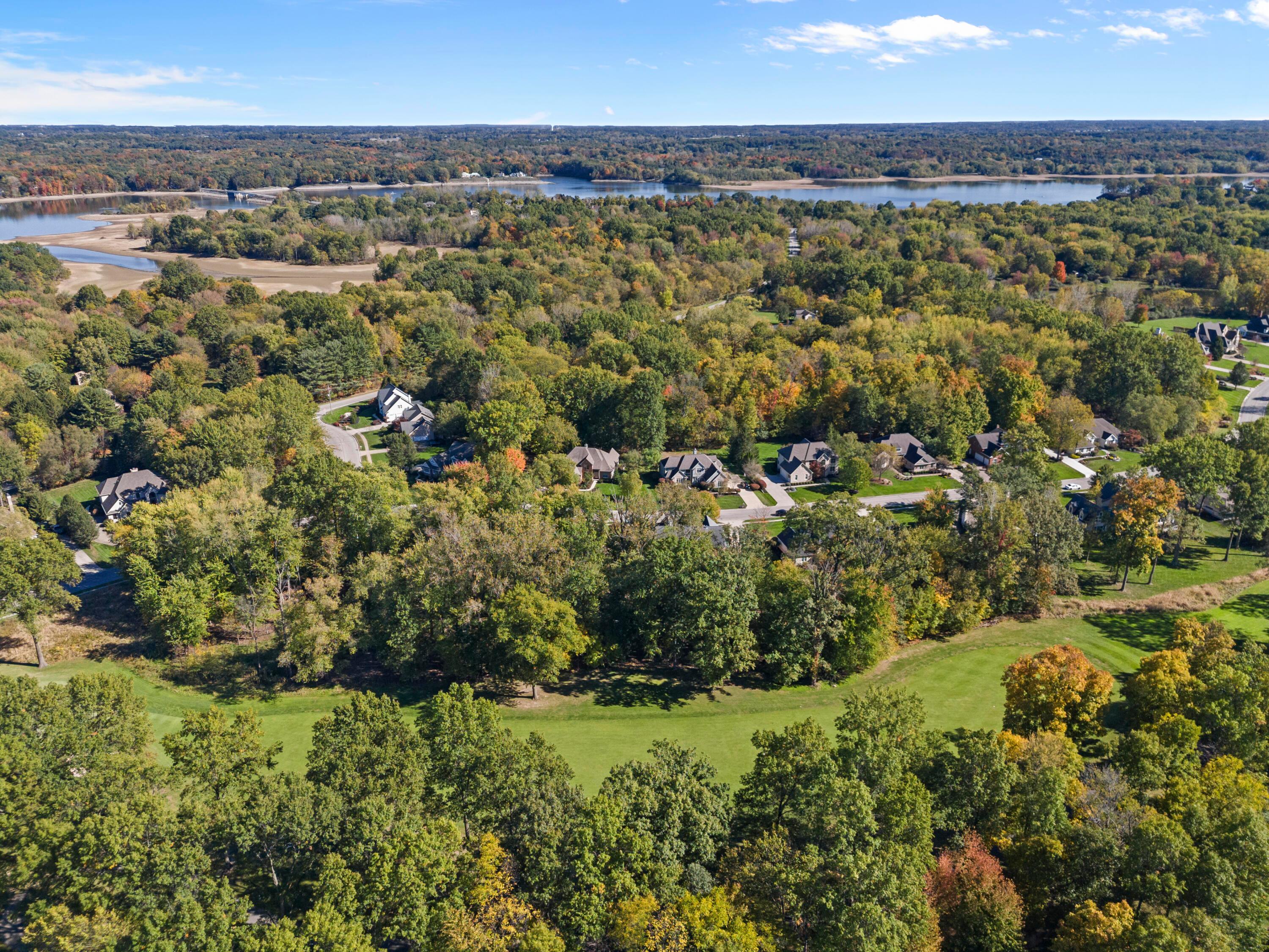 5222 Medallion Drive E