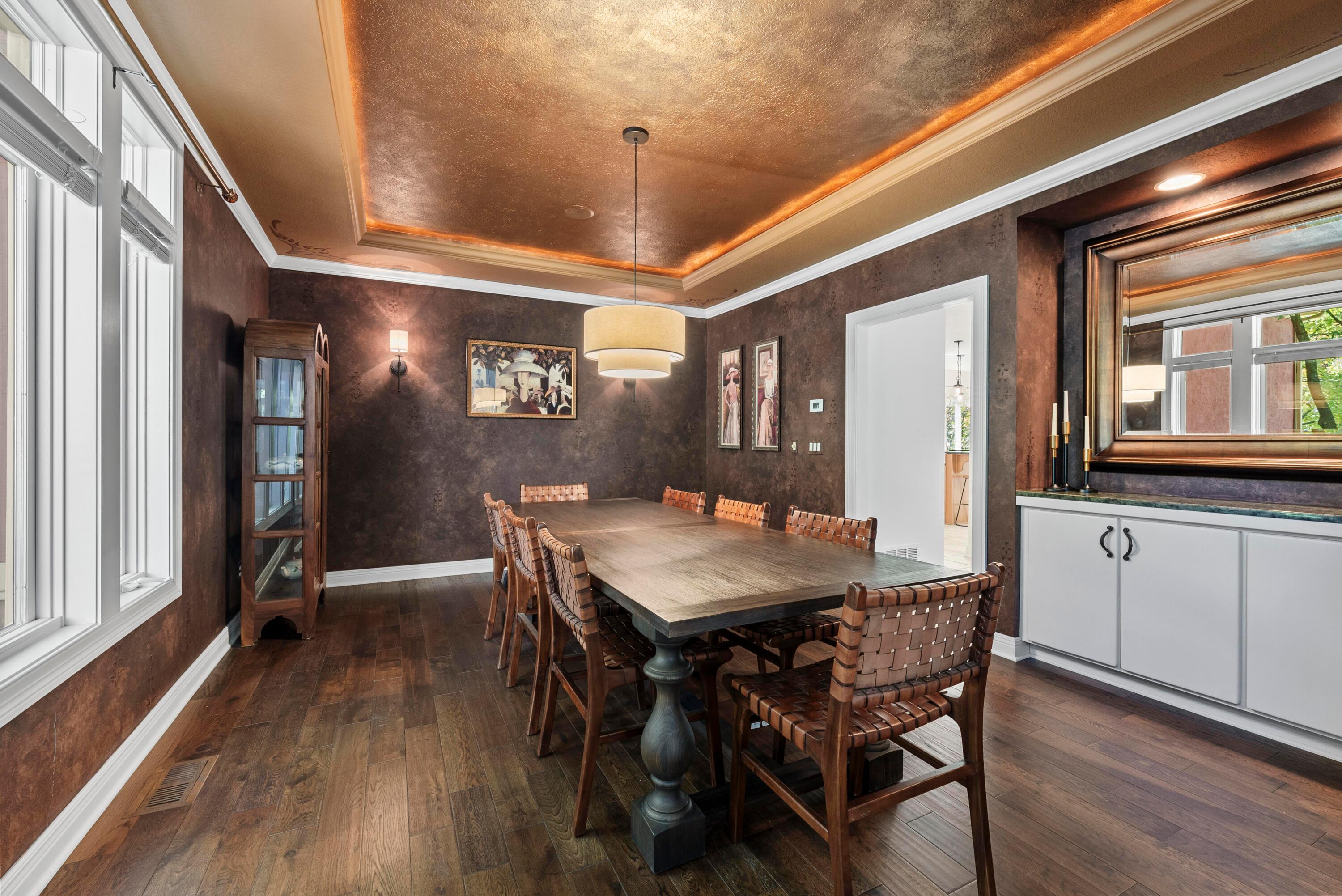 5222 Medallion Drive E